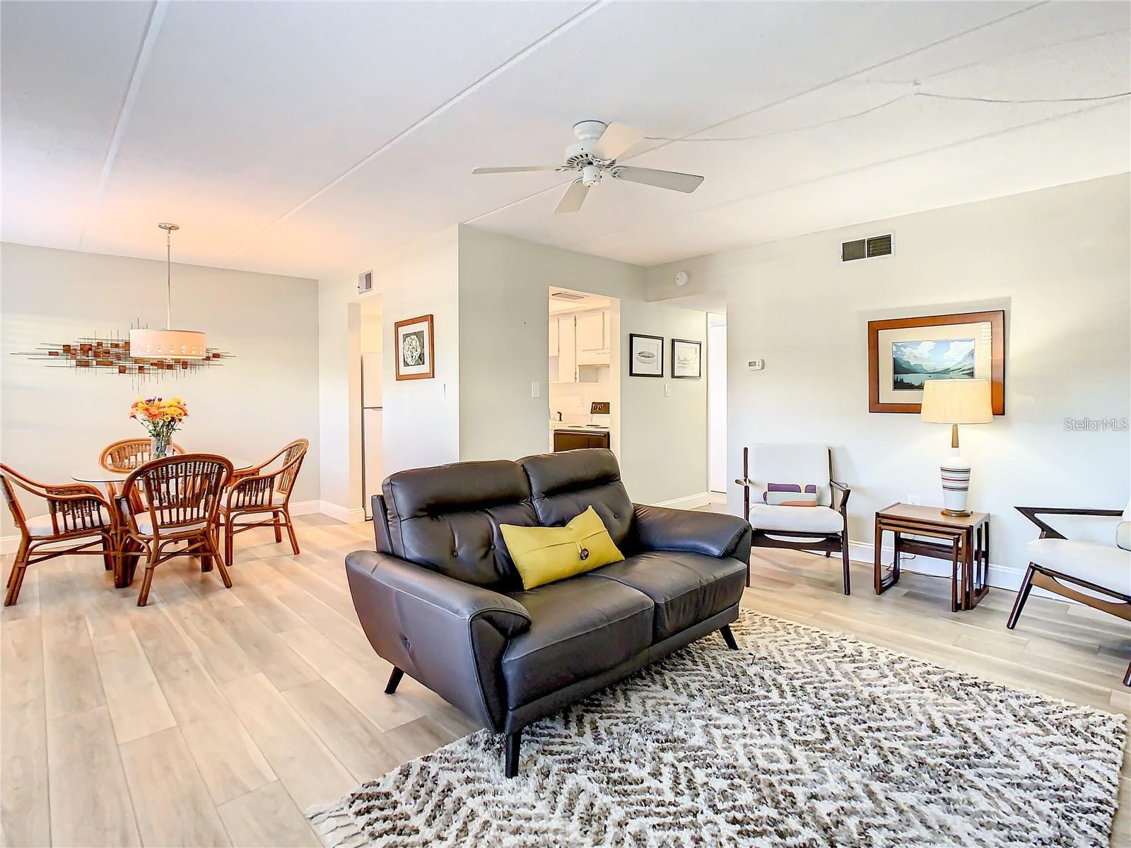 Image 8 of 24 For 841 Patricia Avenue 103