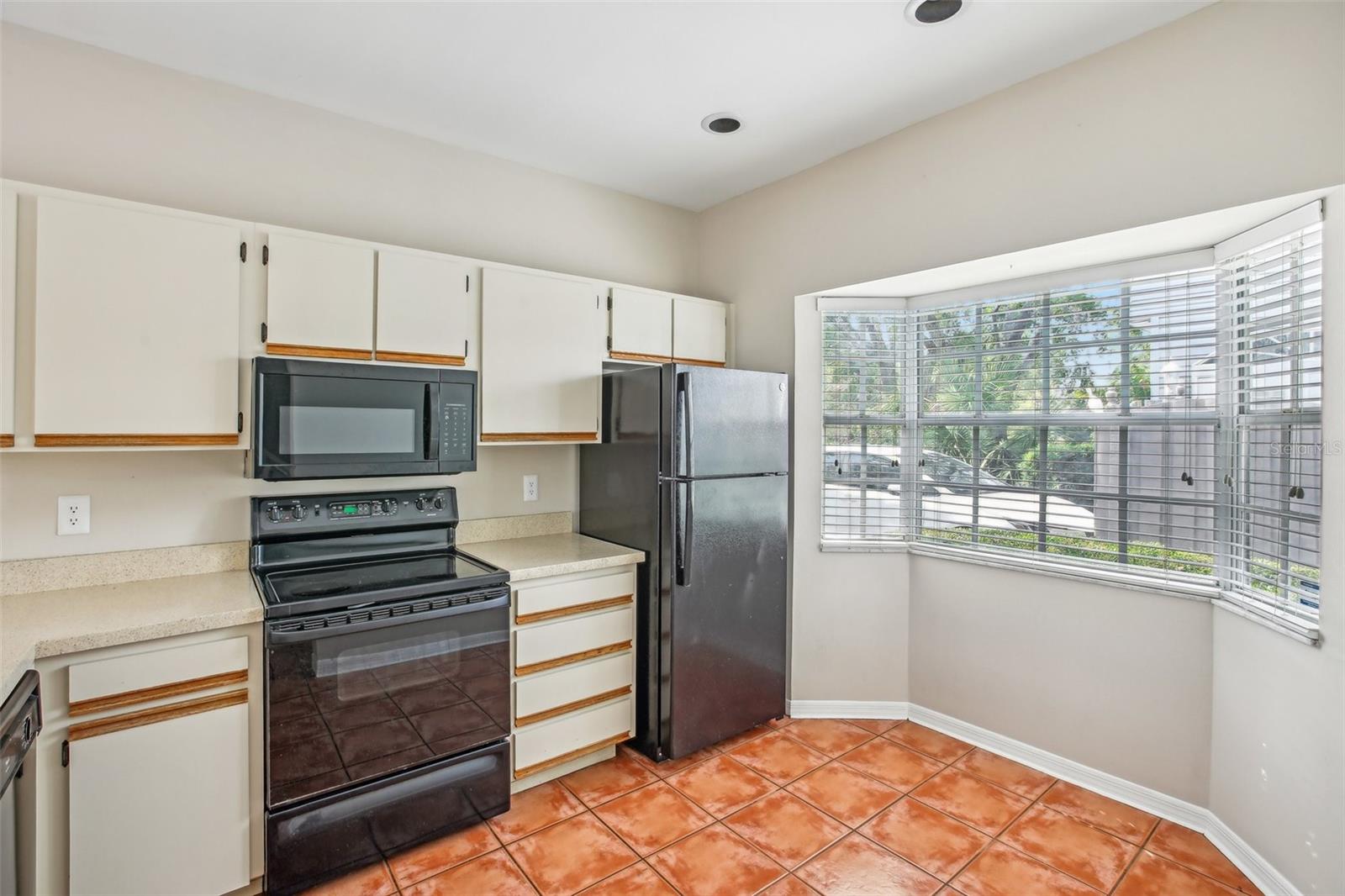 Image 10 of 30 For 8101 Interbay Boulevard A