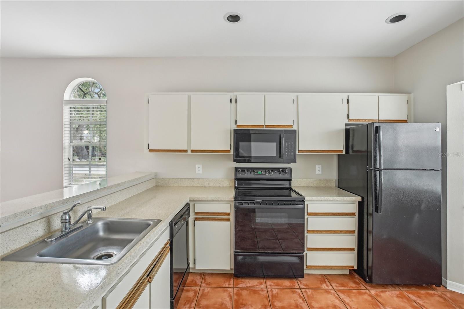 Image 13 of 30 For 8101 Interbay Boulevard A