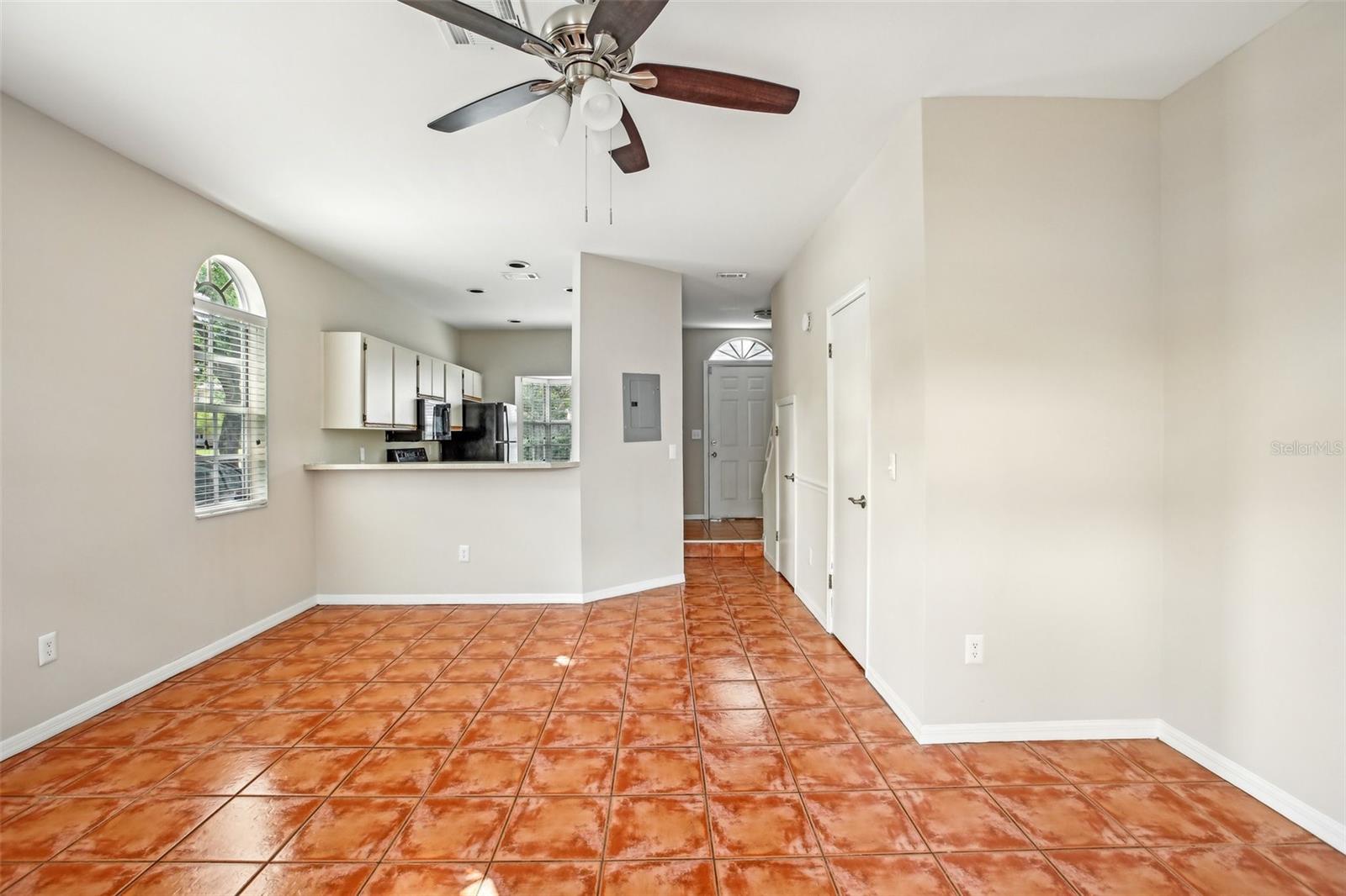 Image 8 of 30 For 8101 Interbay Boulevard A