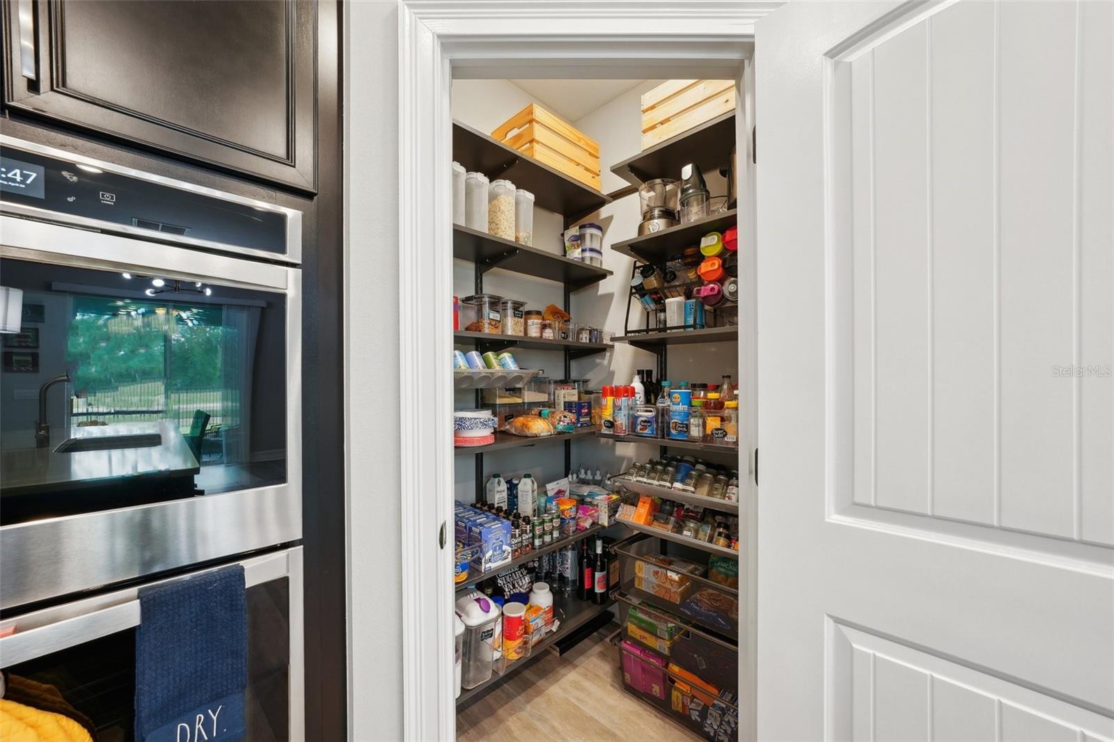 Listing photo id 14 for 10736 Whitland Grove Drive
