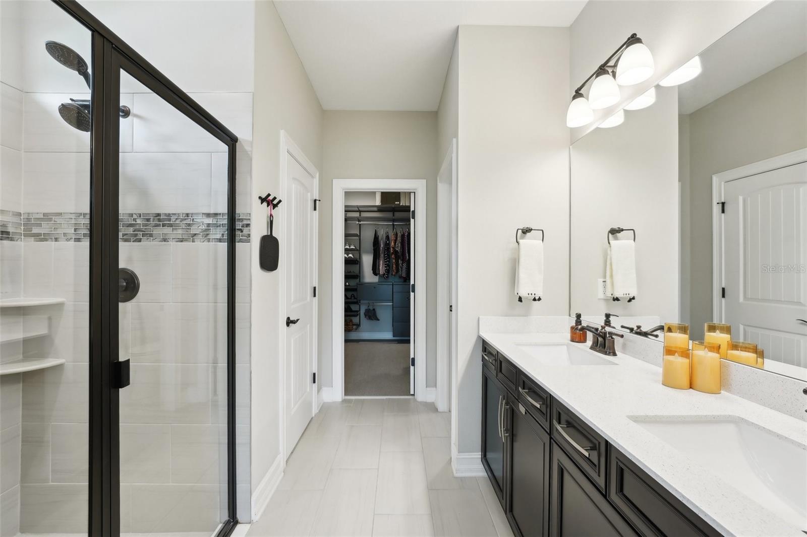 Listing photo id 19 for 10736 Whitland Grove Drive