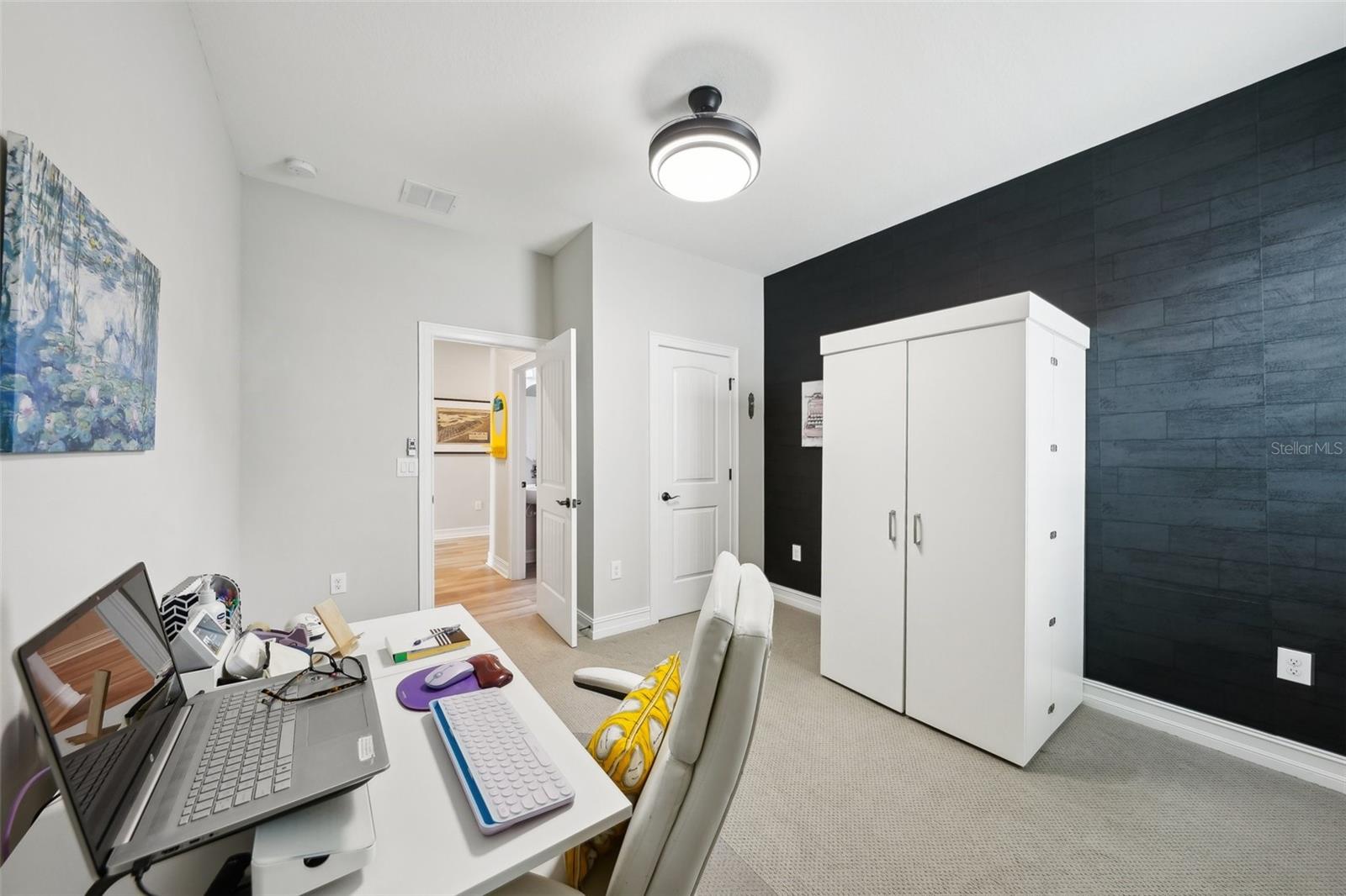 Listing photo id 24 for 10736 Whitland Grove Drive