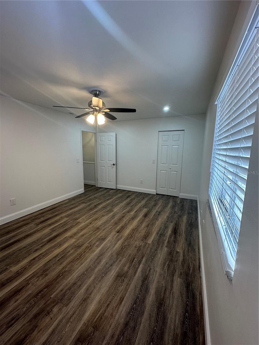 Listing photo id 18 for 4022 Cortez Drive A