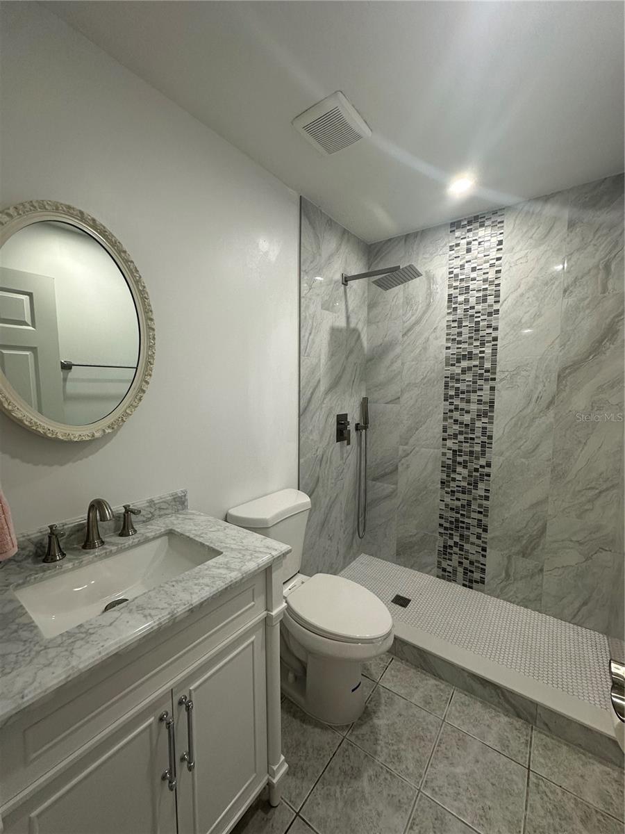Listing photo id 20 for 4022 Cortez Drive A