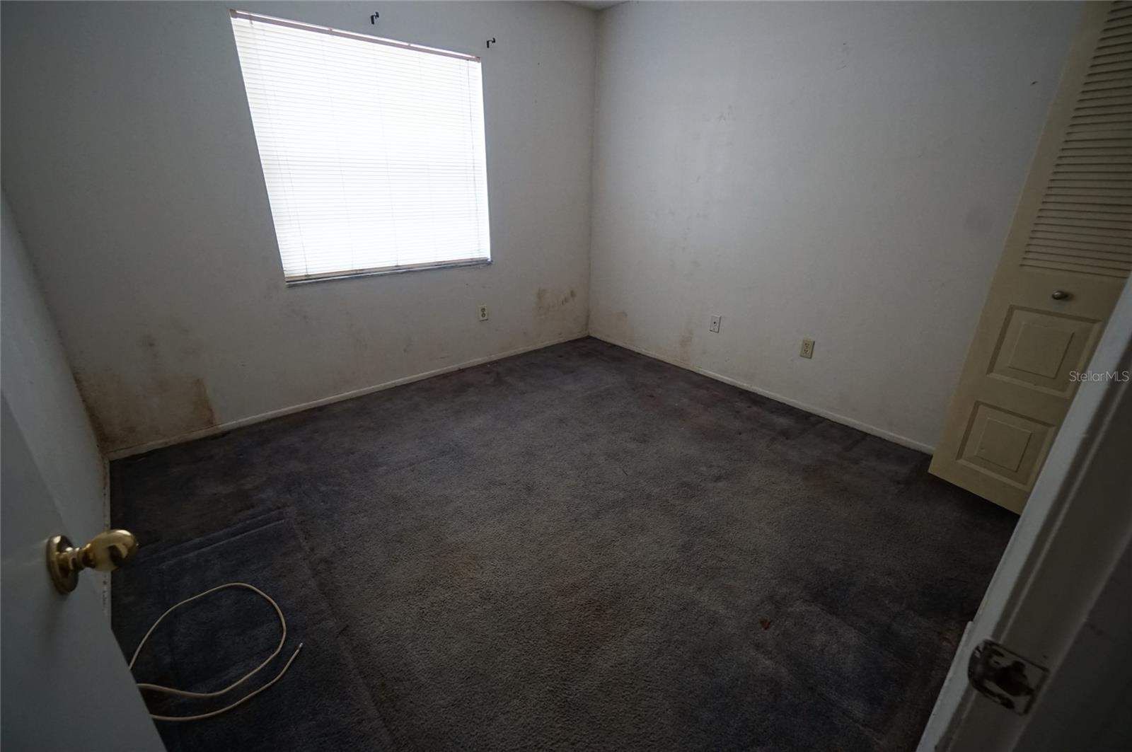 Image 7 of 8 For 1040 Bridlewood Way