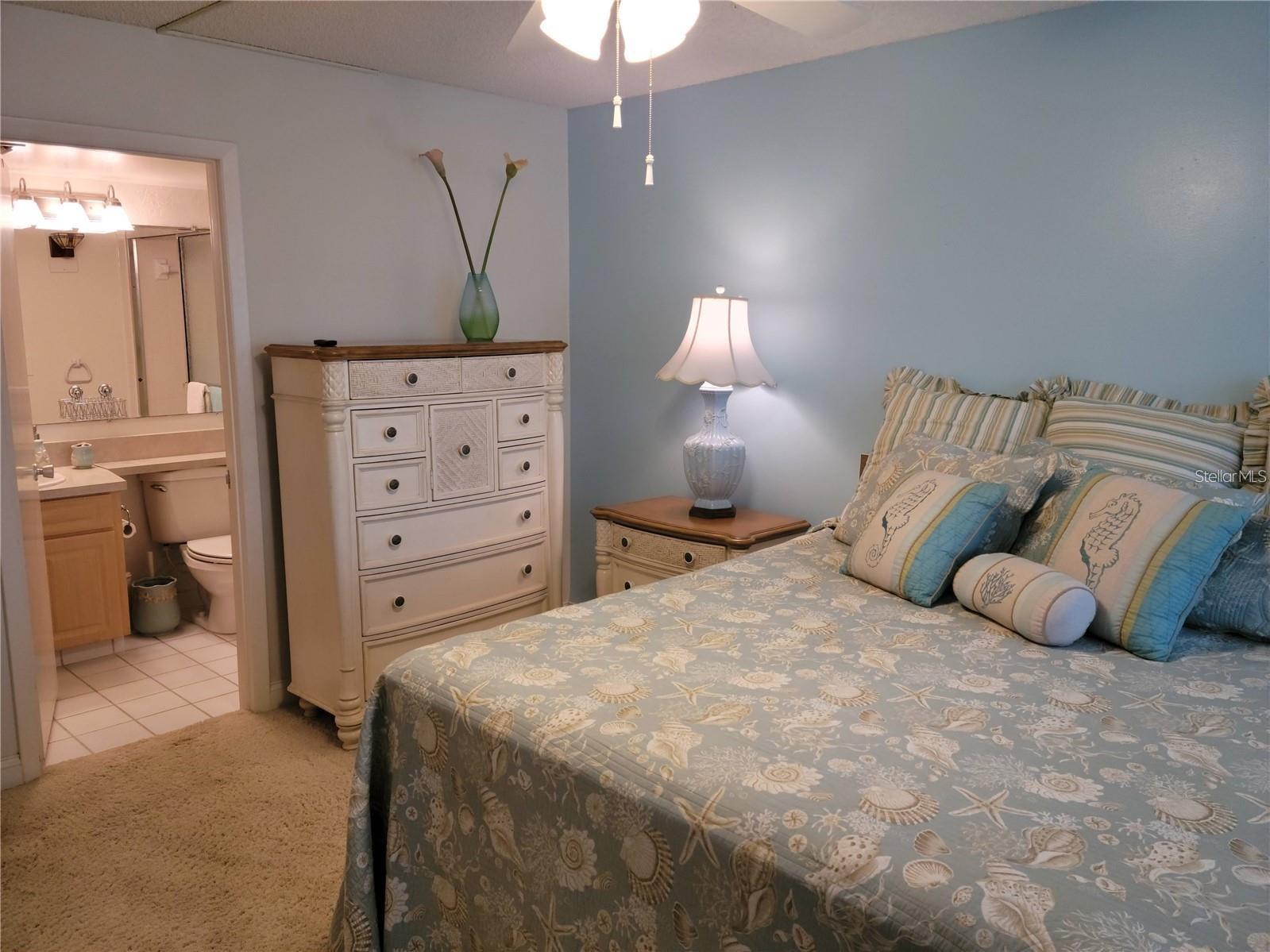 Image 21 of 40 For 7405 Bay Island Drive S 224