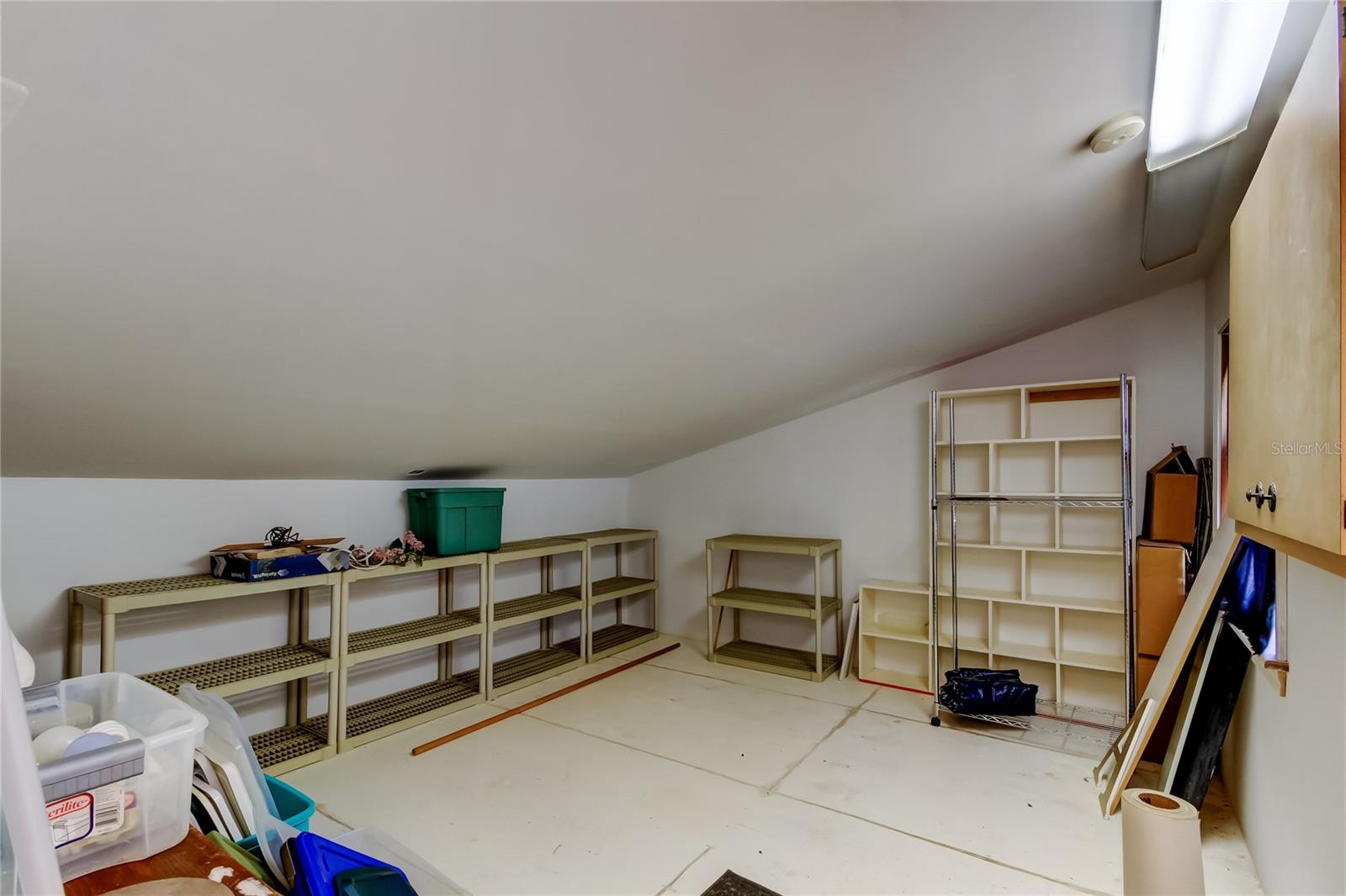 Image 30 of 43 For 919 Sandpiper Way S