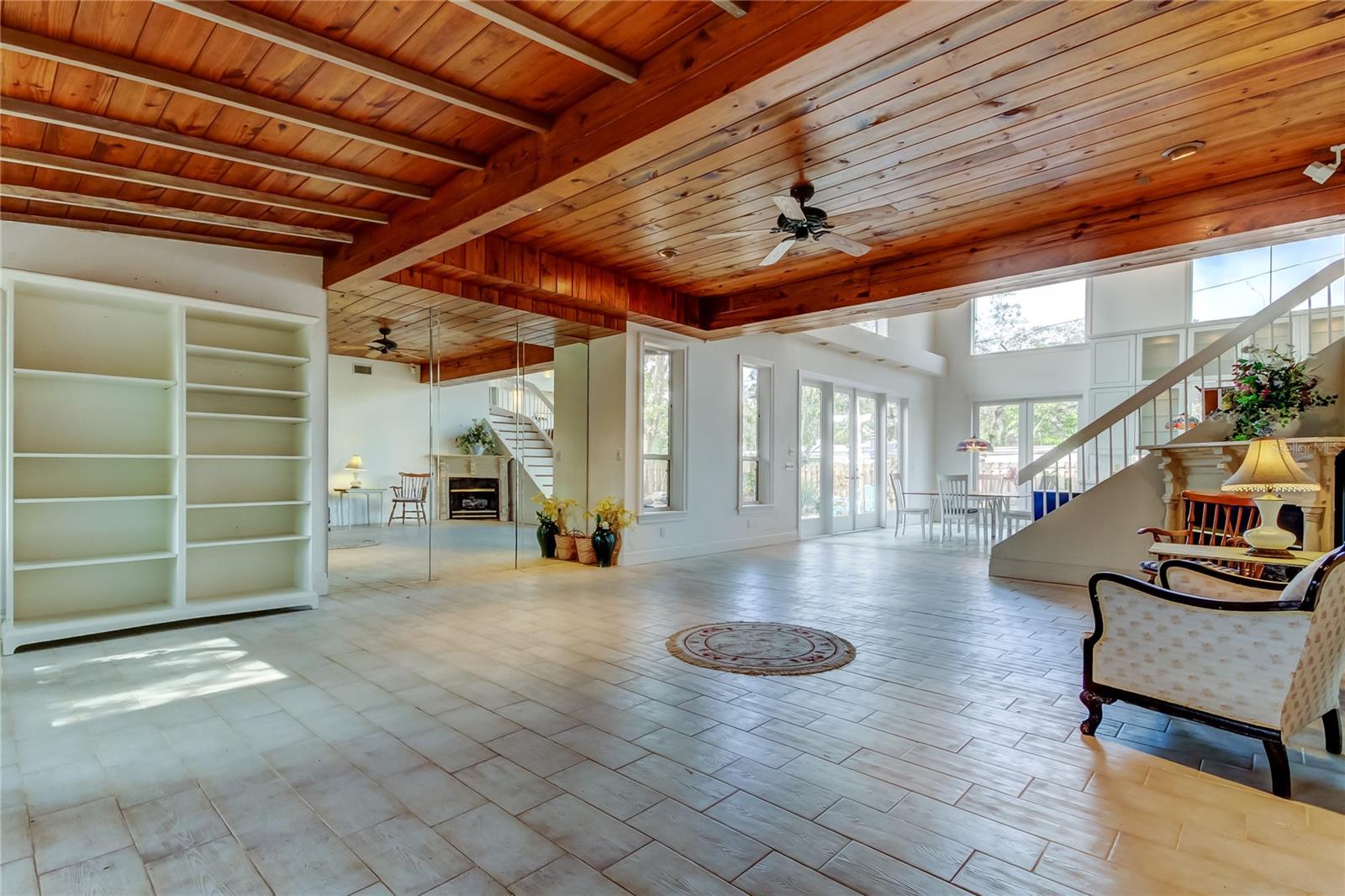 Image 8 of 43 For 919 Sandpiper Way S