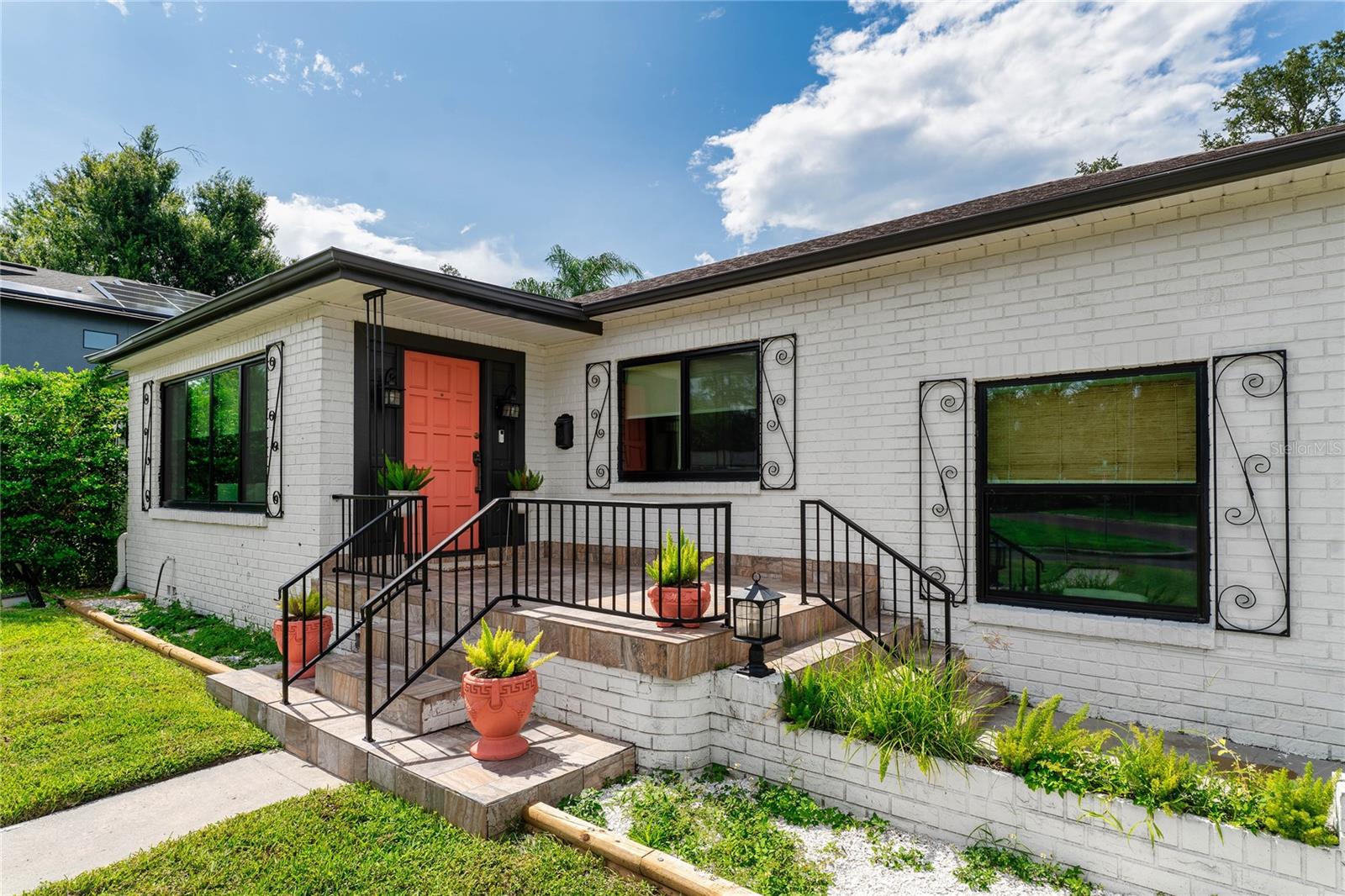 Listing photo id 1 for 1016 Kentucky Avenue