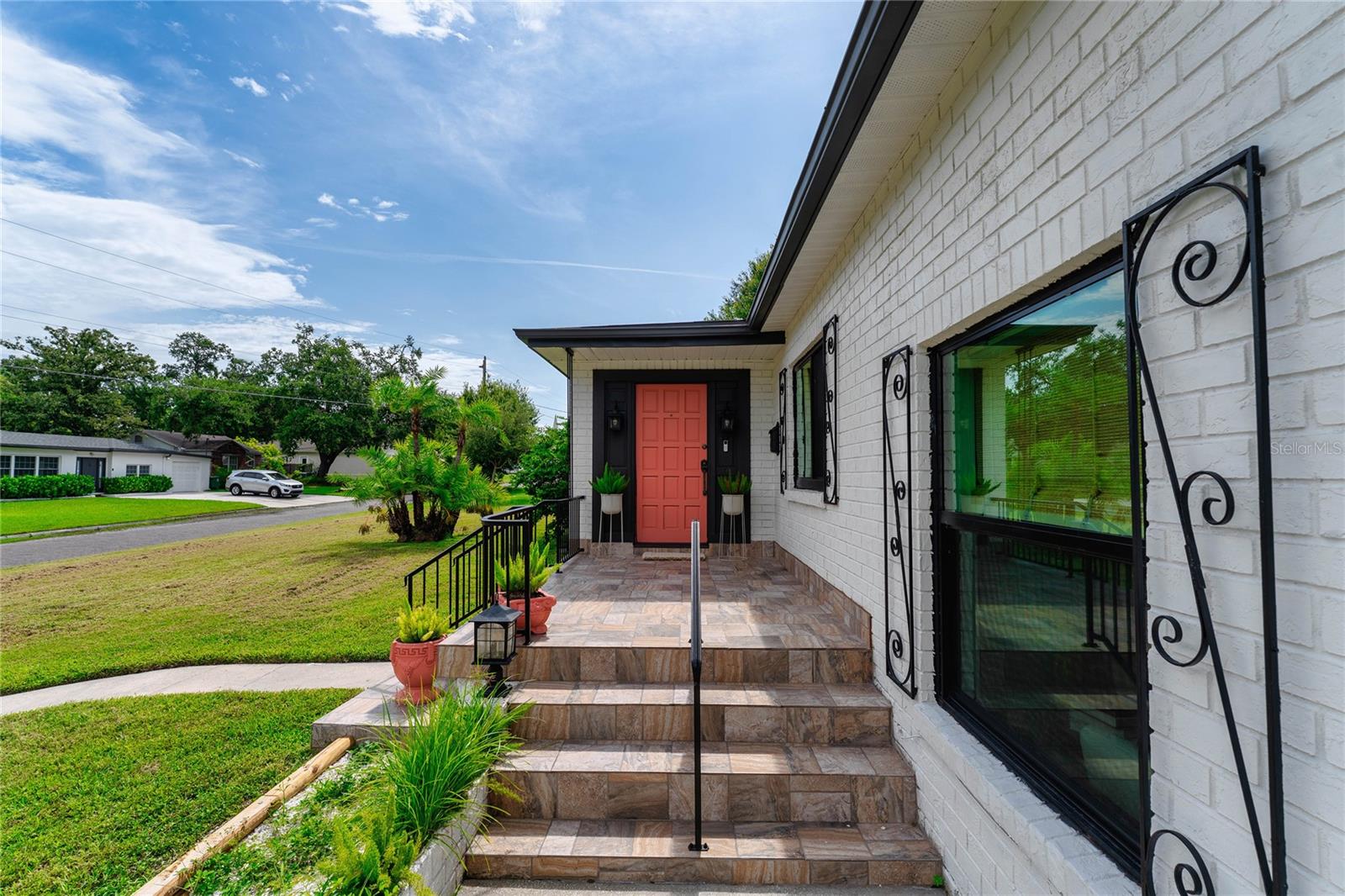 Listing photo id 2 for 1016 Kentucky Avenue