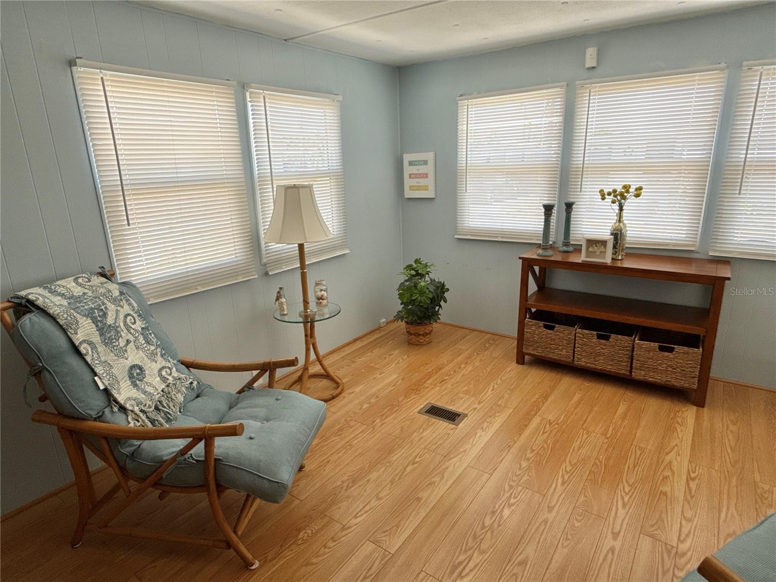 Listing photo id 12 for 7158 Mount Bristol Boulevard Ne 456