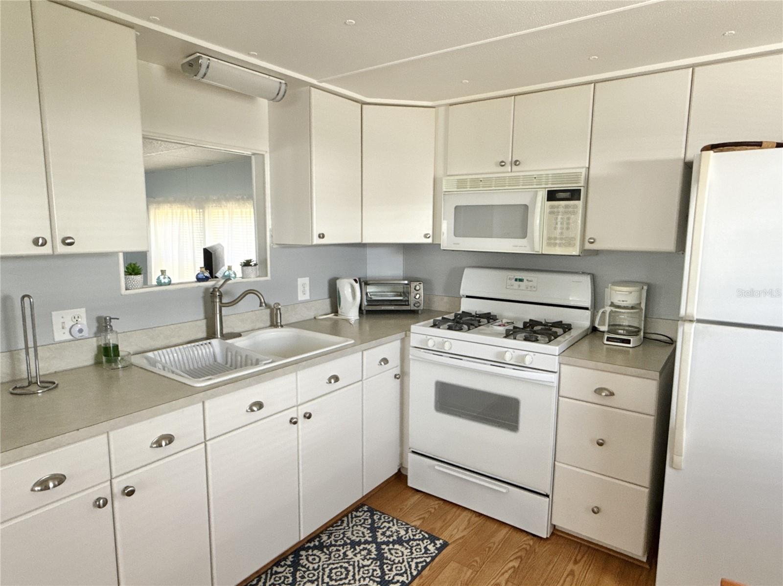 Listing photo id 1 for 7158 Mount Bristol Boulevard Ne 456