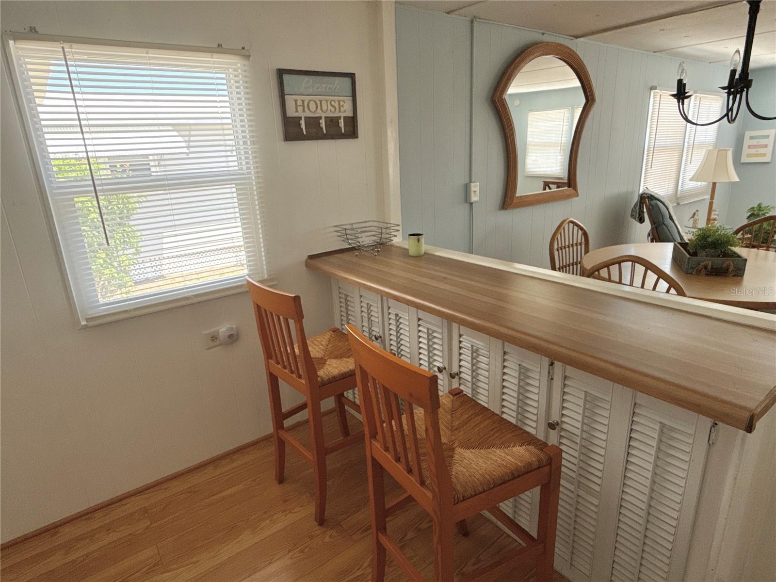 Listing photo id 4 for 7158 Mount Bristol Boulevard Ne 456