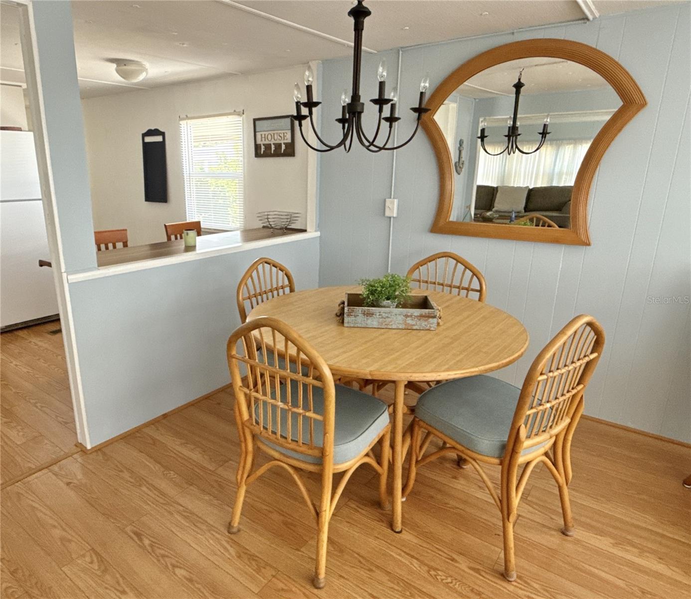 Listing photo id 5 for 7158 Mount Bristol Boulevard Ne 456