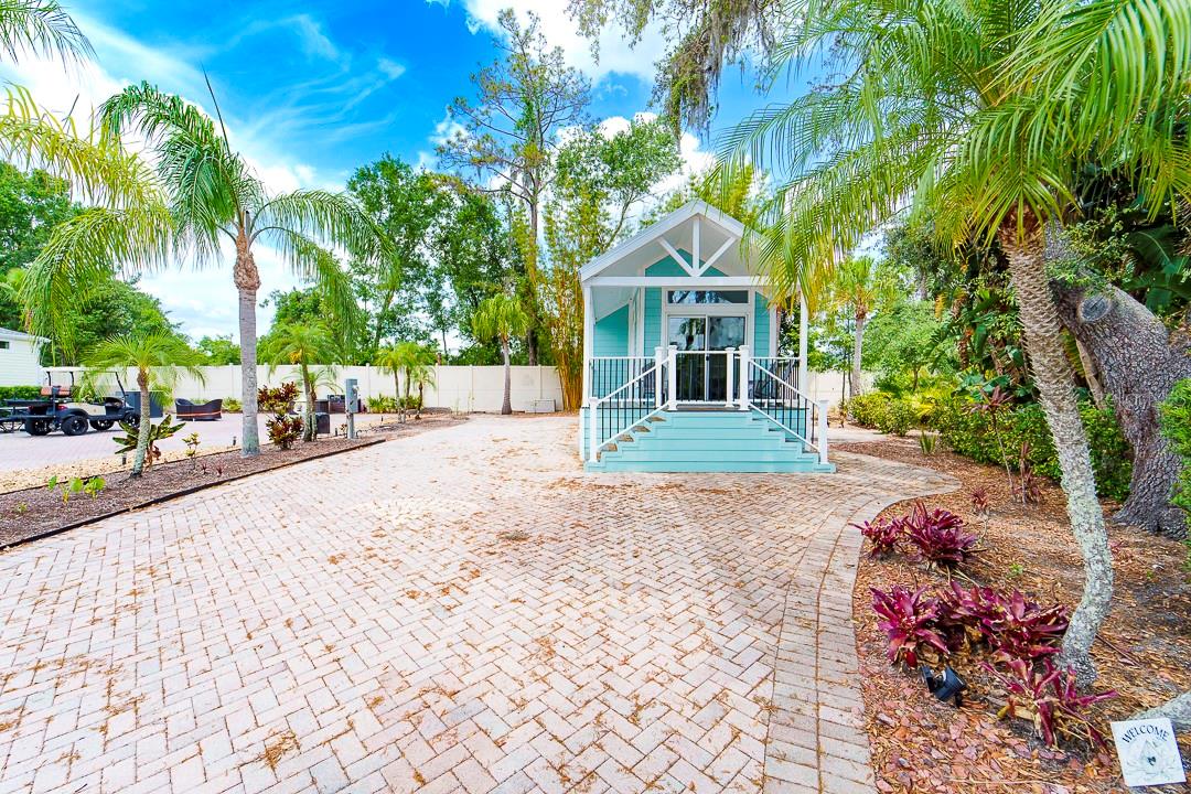 Image 4 of 64 For 6853 Amanda Vista Circle