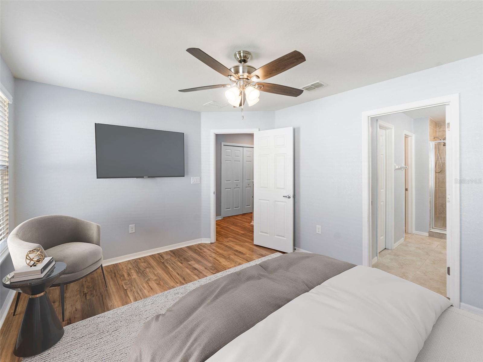 Image 12 of 30 For 10436 Rivercrest Drive