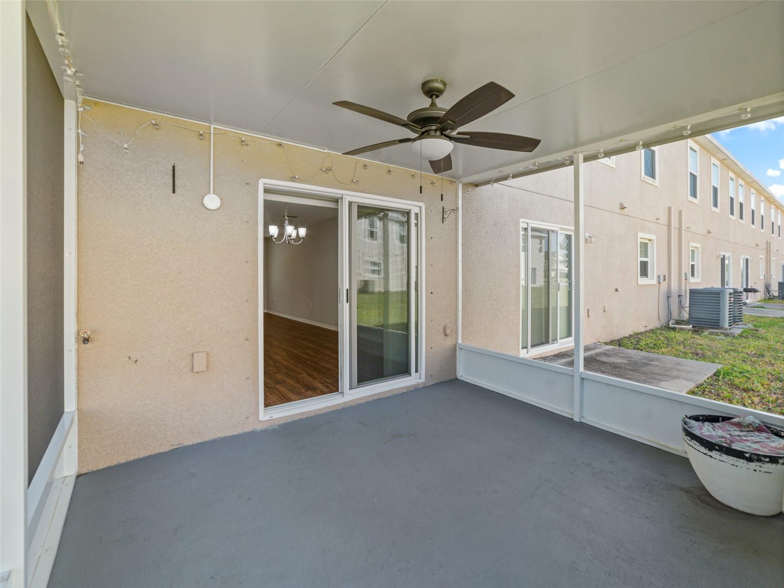 Image 20 of 30 For 10436 Rivercrest Drive
