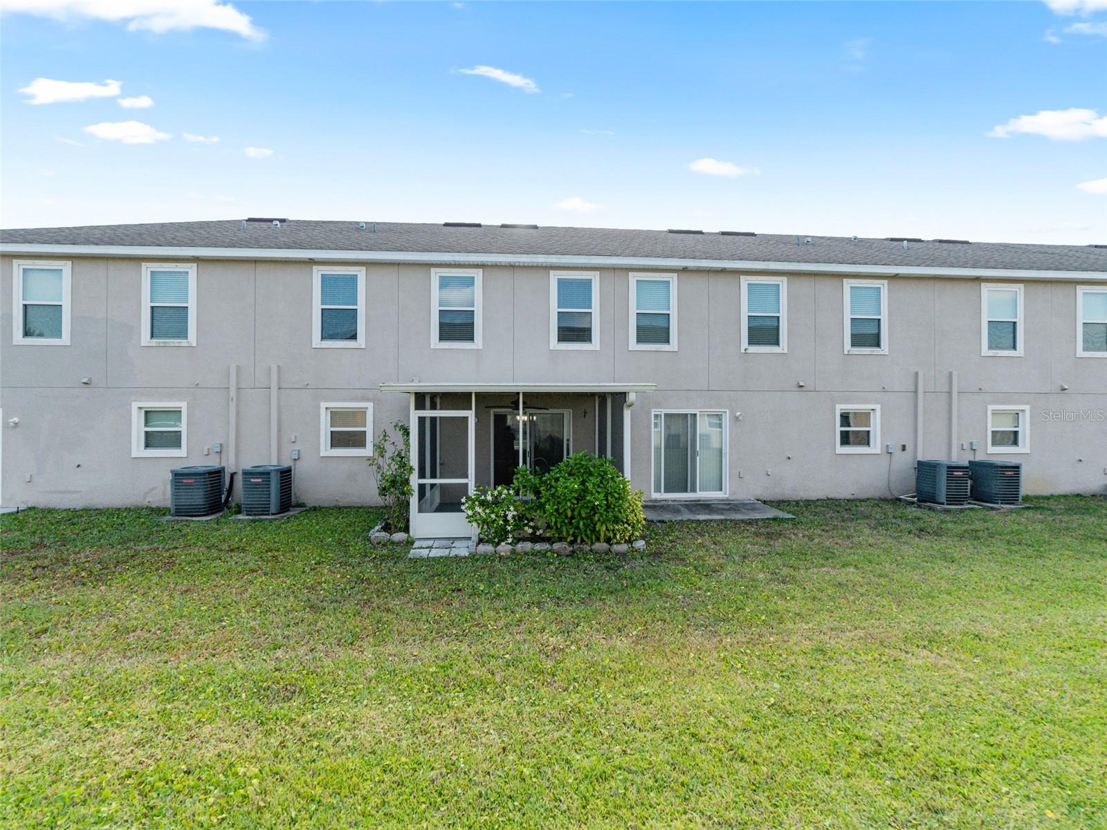 Image 21 of 30 For 10436 Rivercrest Drive