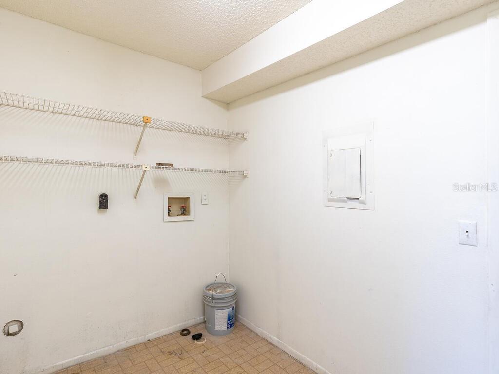 Image 19 of 20 For 533 Curlew Place 533