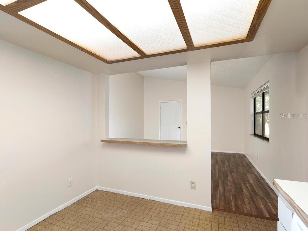 Image 8 of 20 For 533 Curlew Place 533