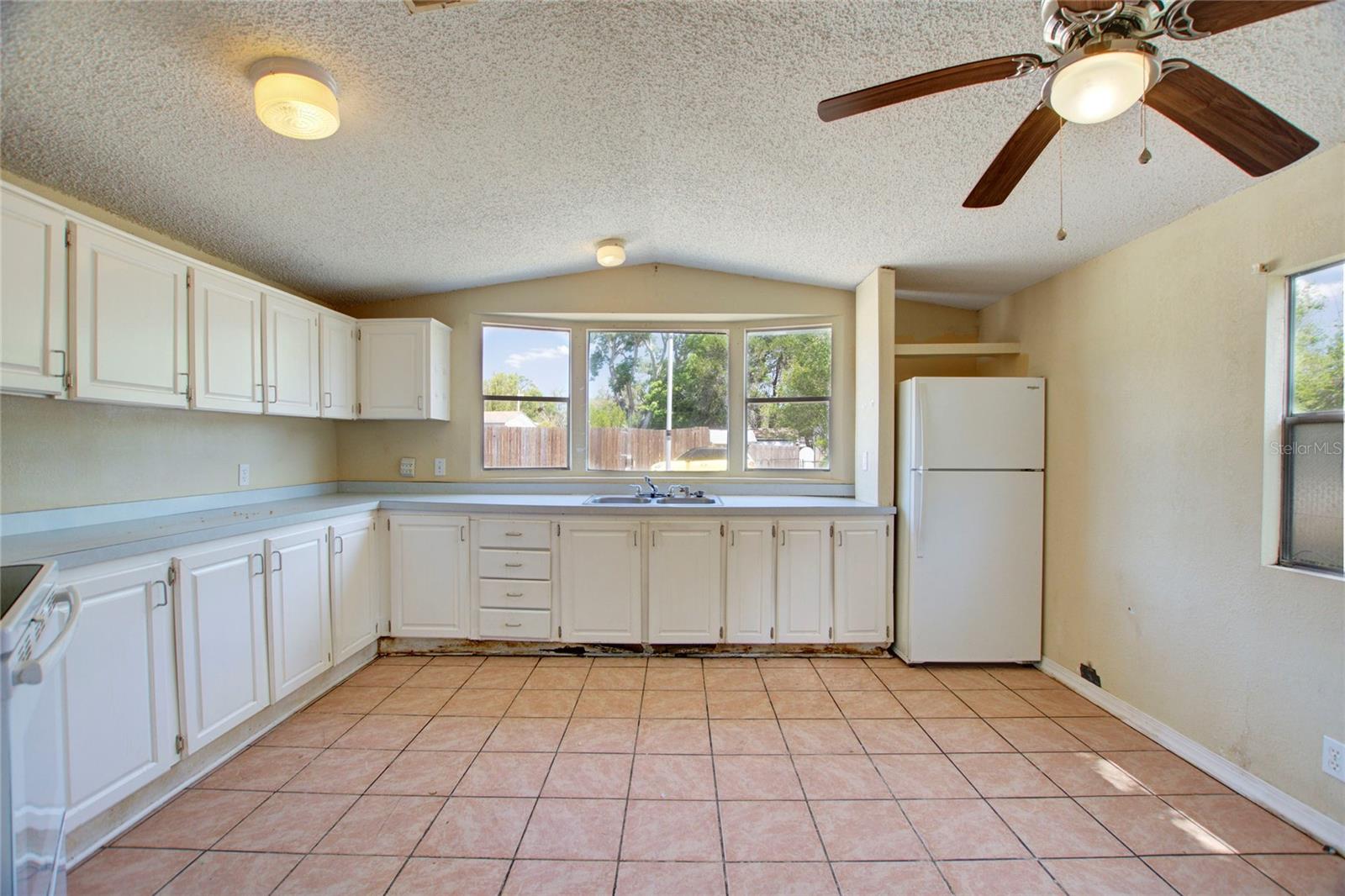 Image 13 of 39 For 11940 Terra Ceia Avenue