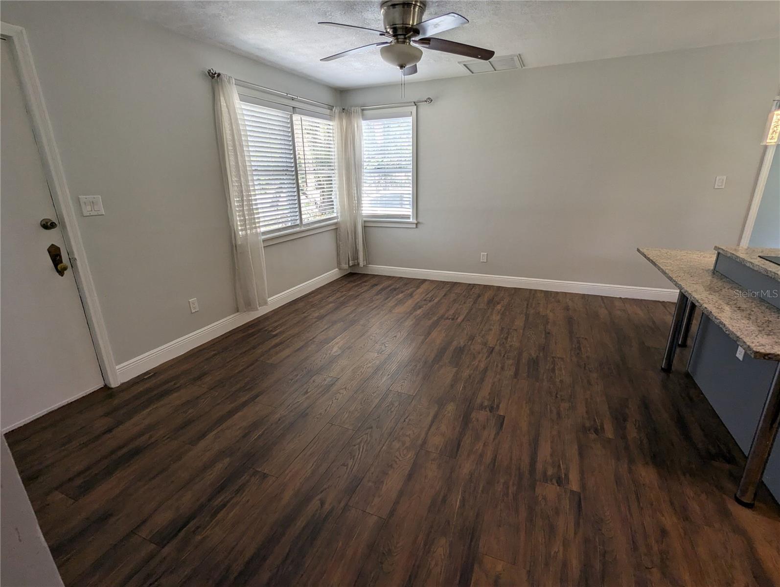 Image 11 of 30 For 627 Riverside Drive