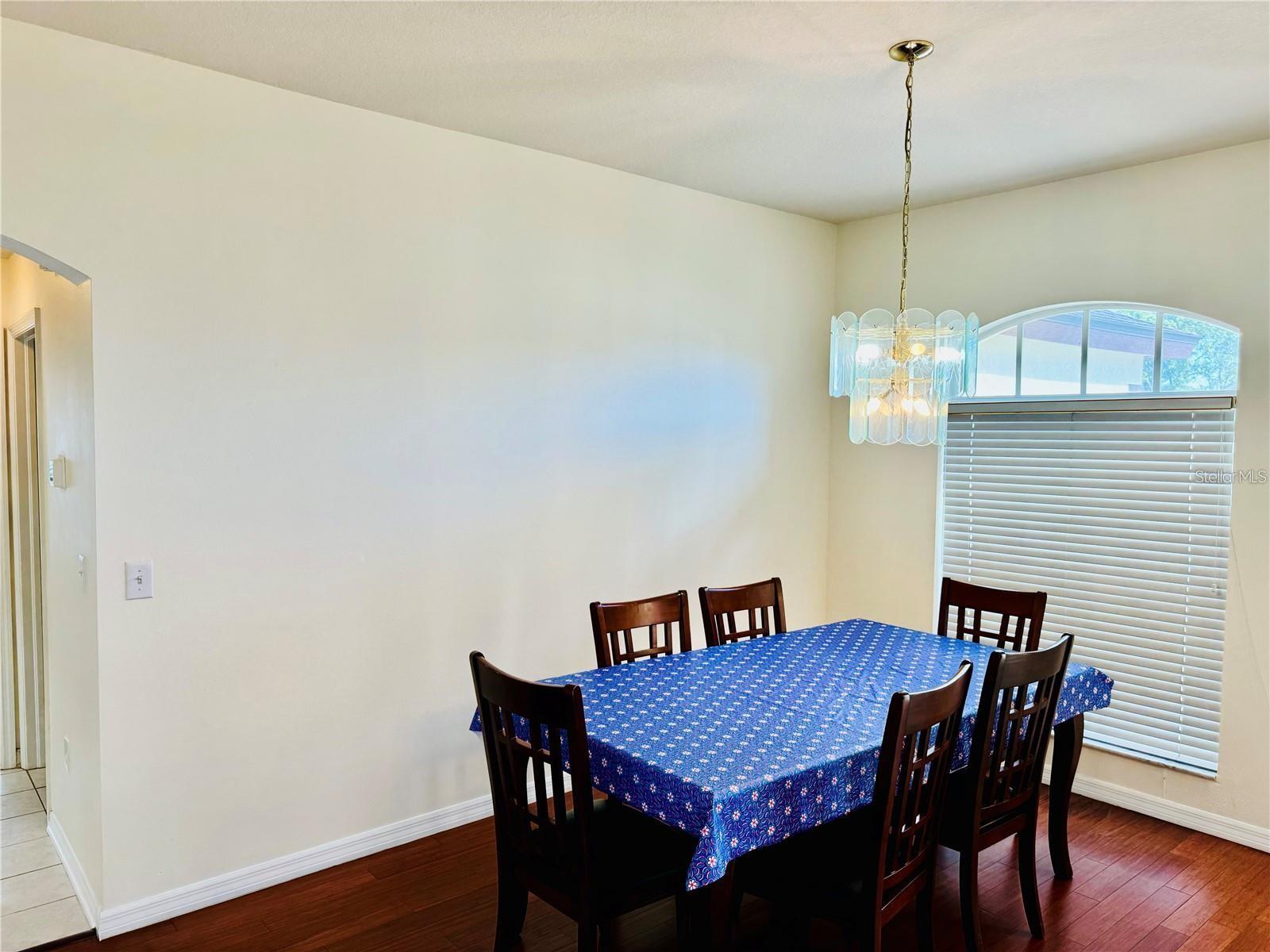 Image 6 of 27 For 537 Tuscanny Street