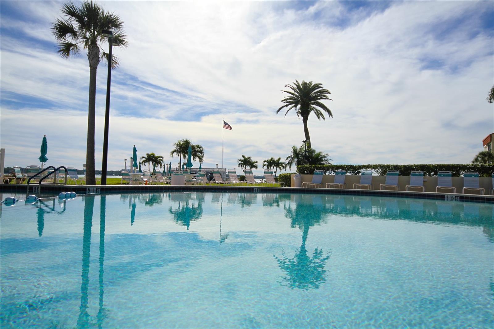 Image 4 of 44 For 845 Gulfview Boulevard 107