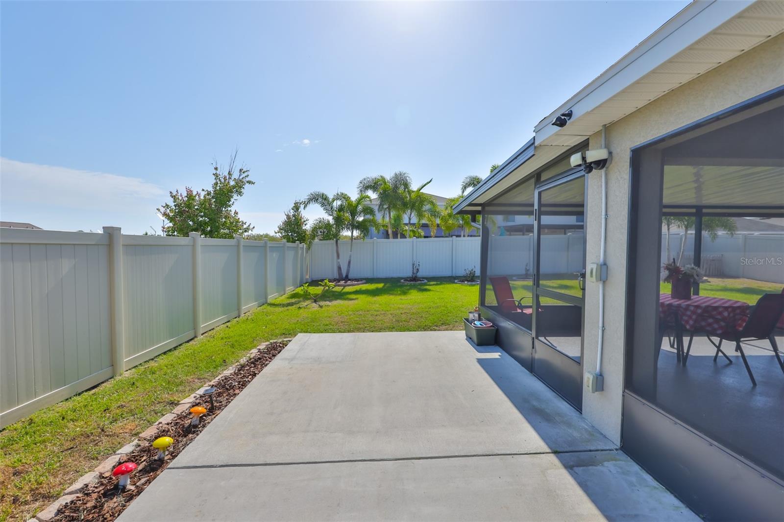 Image 19 of 46 For 16704 Sunburst Lake Street