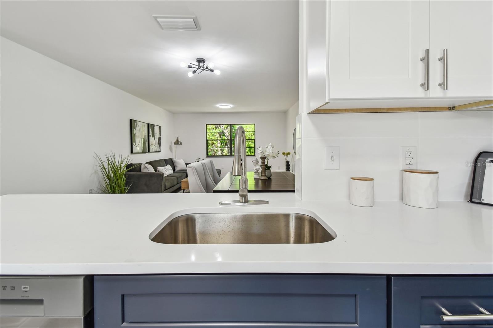 Image 21 of 65 For 2953 Yucca Court