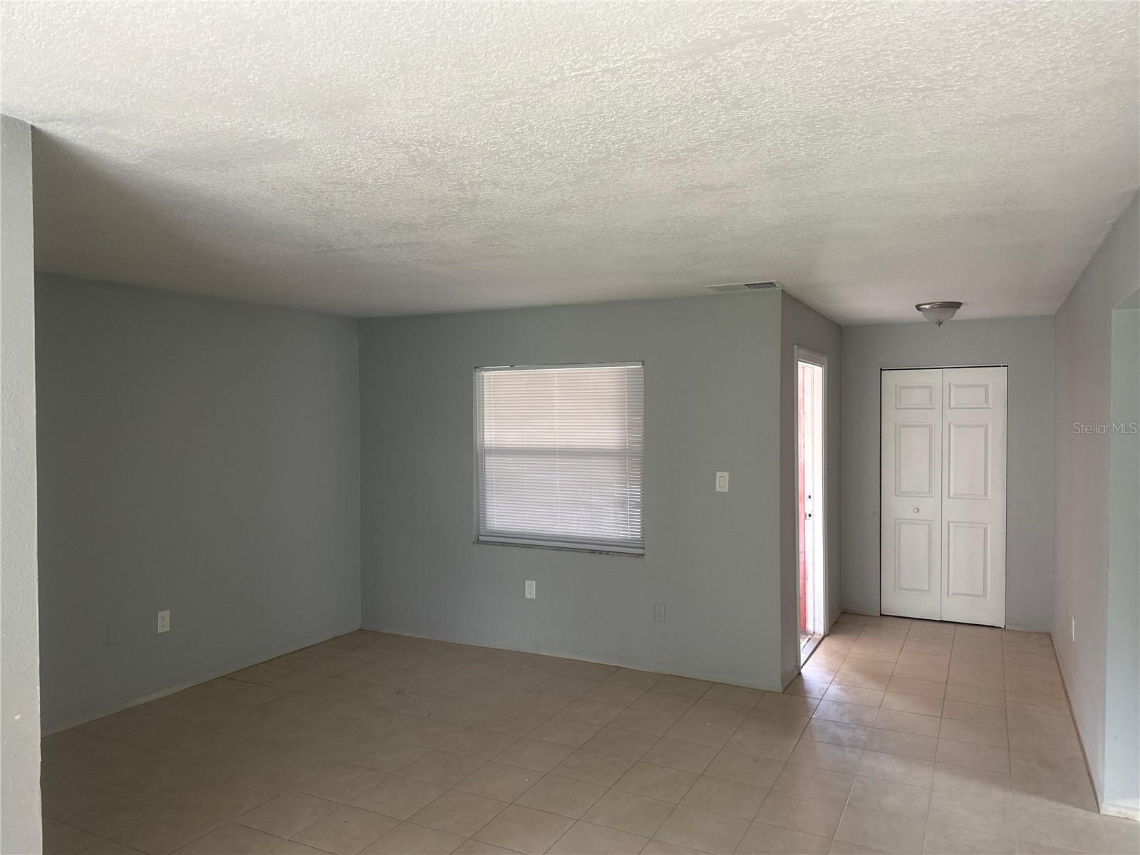 Image 6 of 17 For 520 Avenue B #a-b