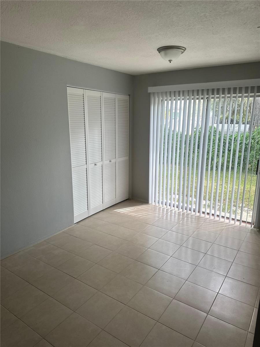 Image 7 of 17 For 520 Avenue B #a-b