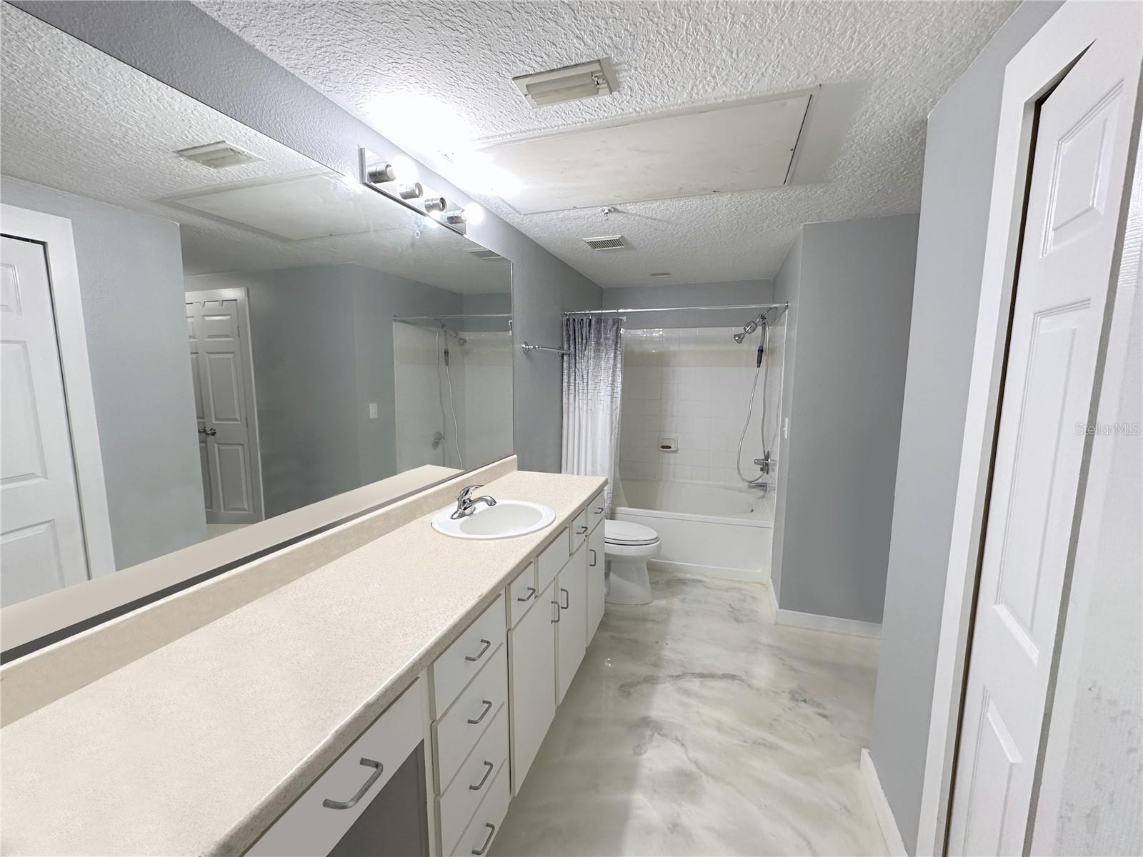 Image 12 of 24 For 1810 Palm Avenue 1113