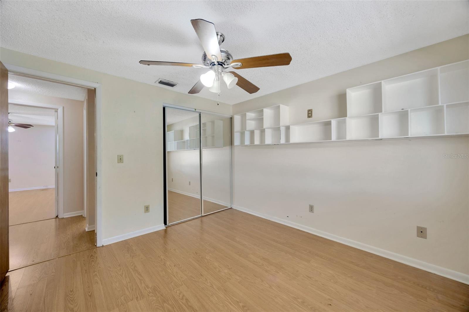 Image 19 of 34 For 4012 Woodacre Lane