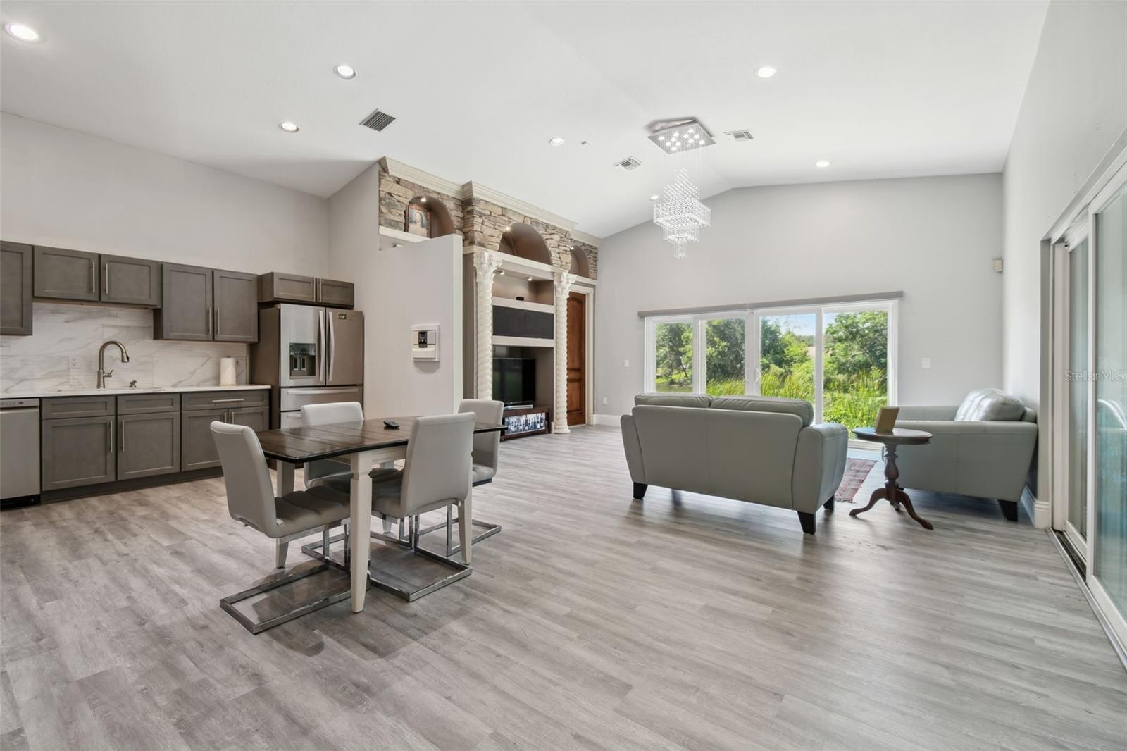 Image 19 of 64 For 3238 Cullendale Drive