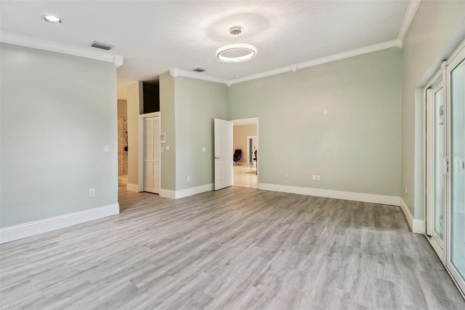 Image 32 of 64 For 3238 Cullendale Drive