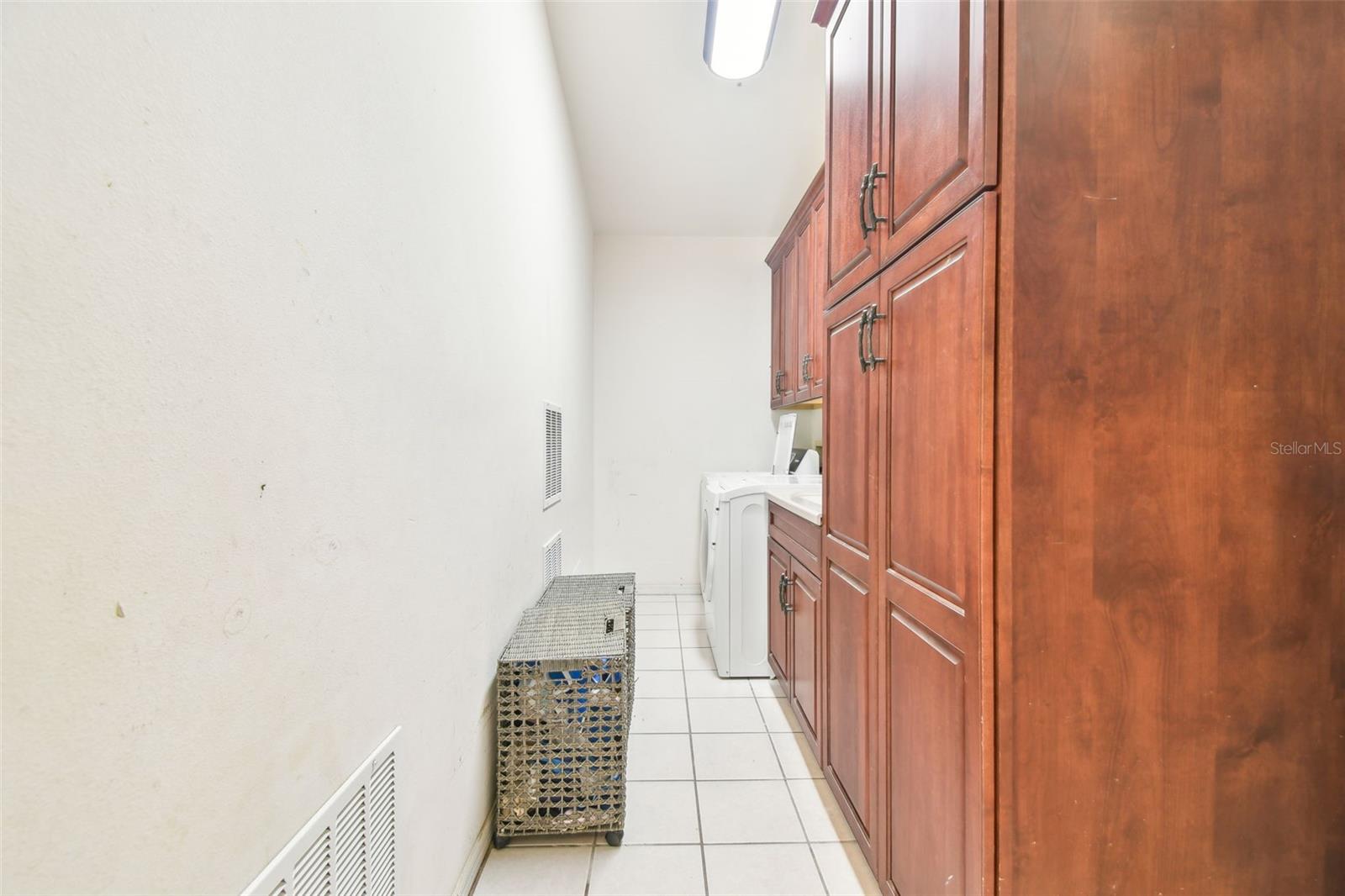 Image 51 of 64 For 3238 Cullendale Drive