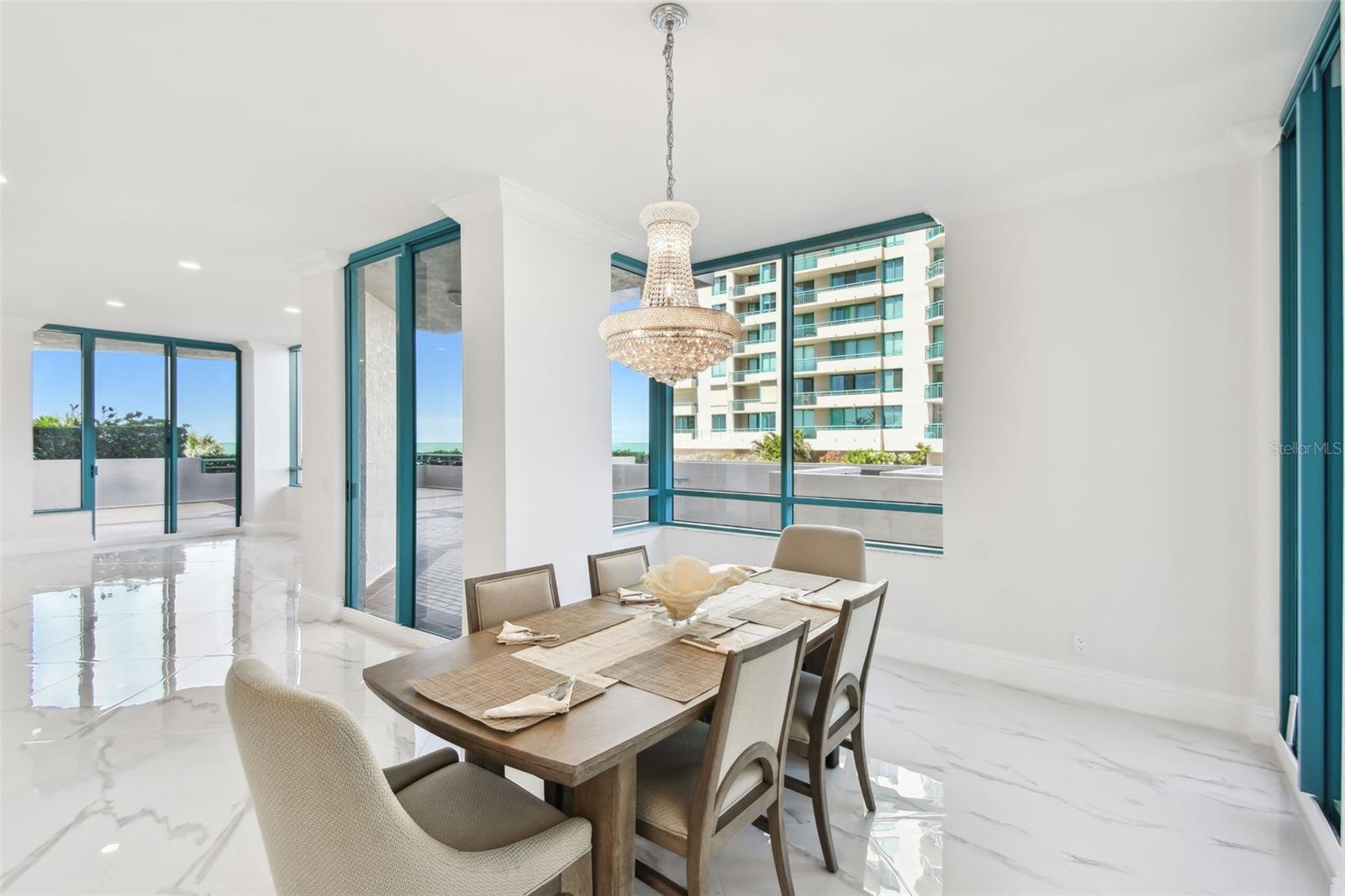 Image 13 of 100 For 1560 Gulf Boulevard 306
