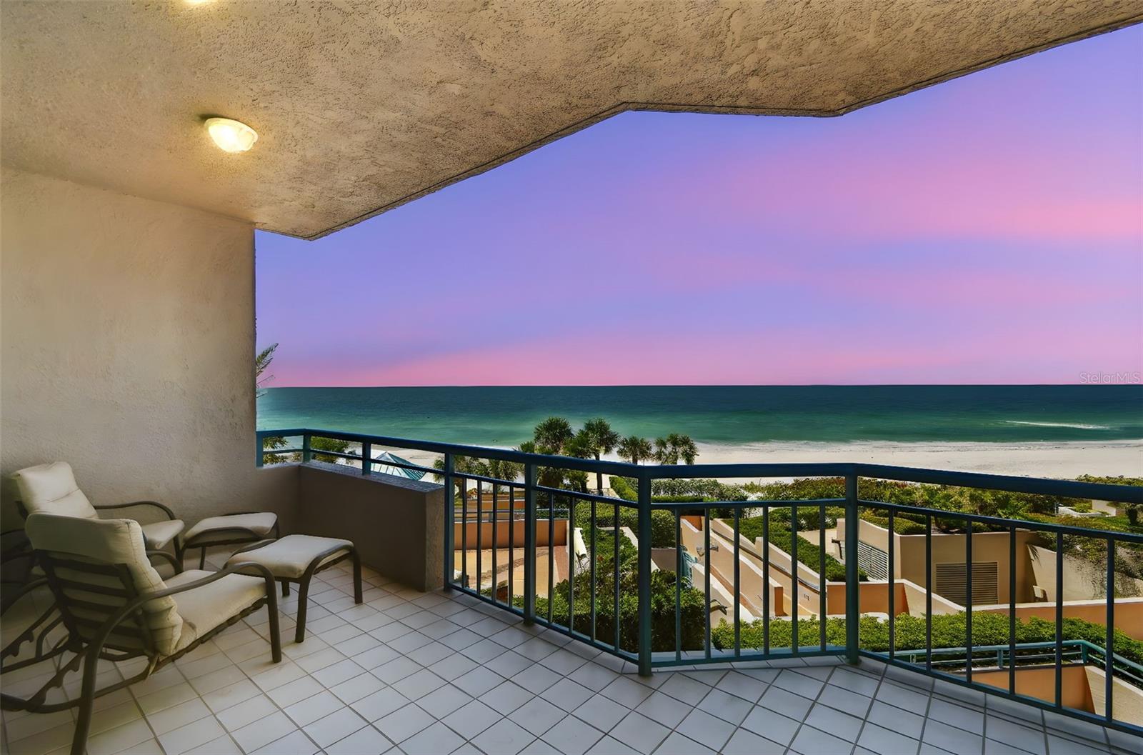 Image 45 of 100 For 1560 Gulf Boulevard 306