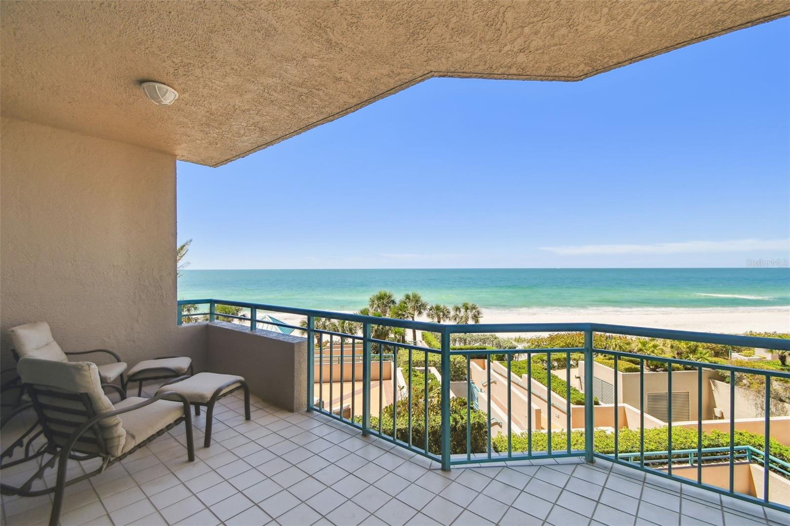 Image 46 of 100 For 1560 Gulf Boulevard 306