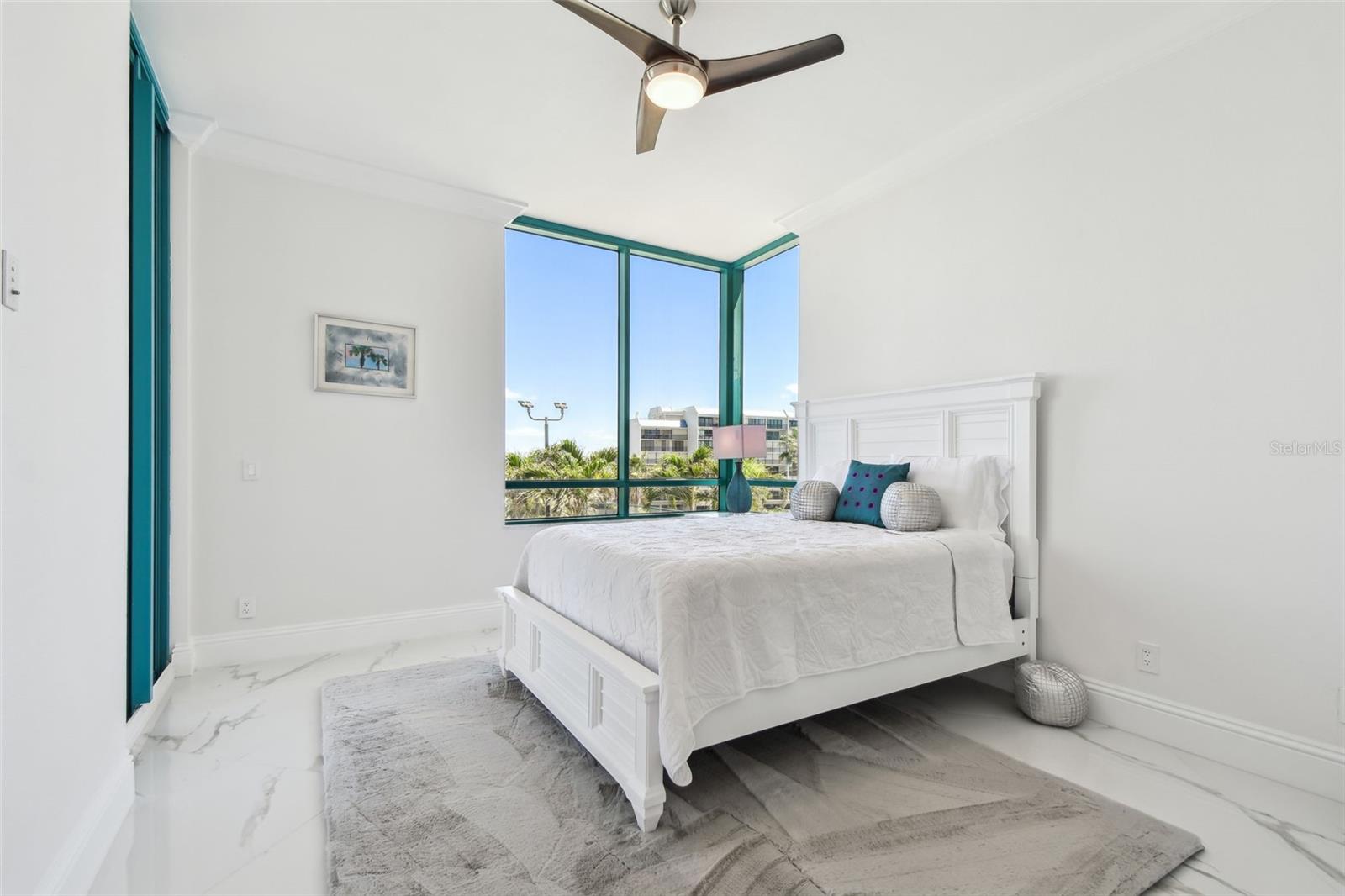Image 49 of 100 For 1560 Gulf Boulevard 306