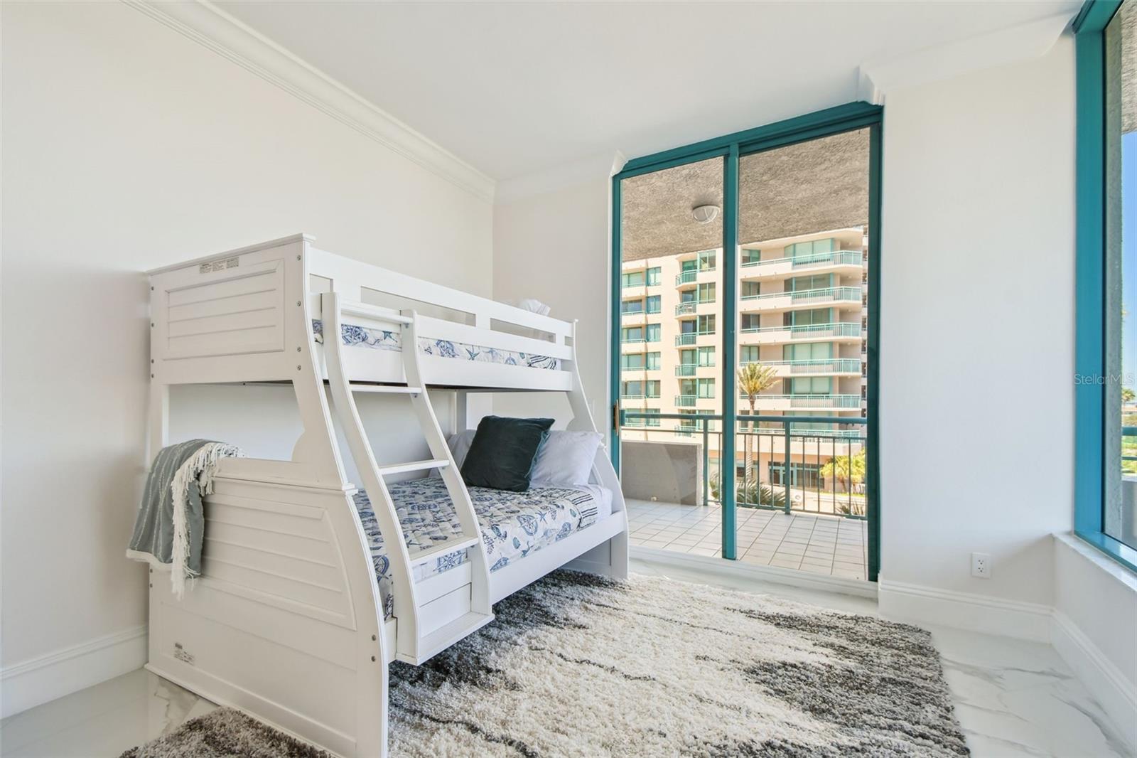 Image 51 of 100 For 1560 Gulf Boulevard 306