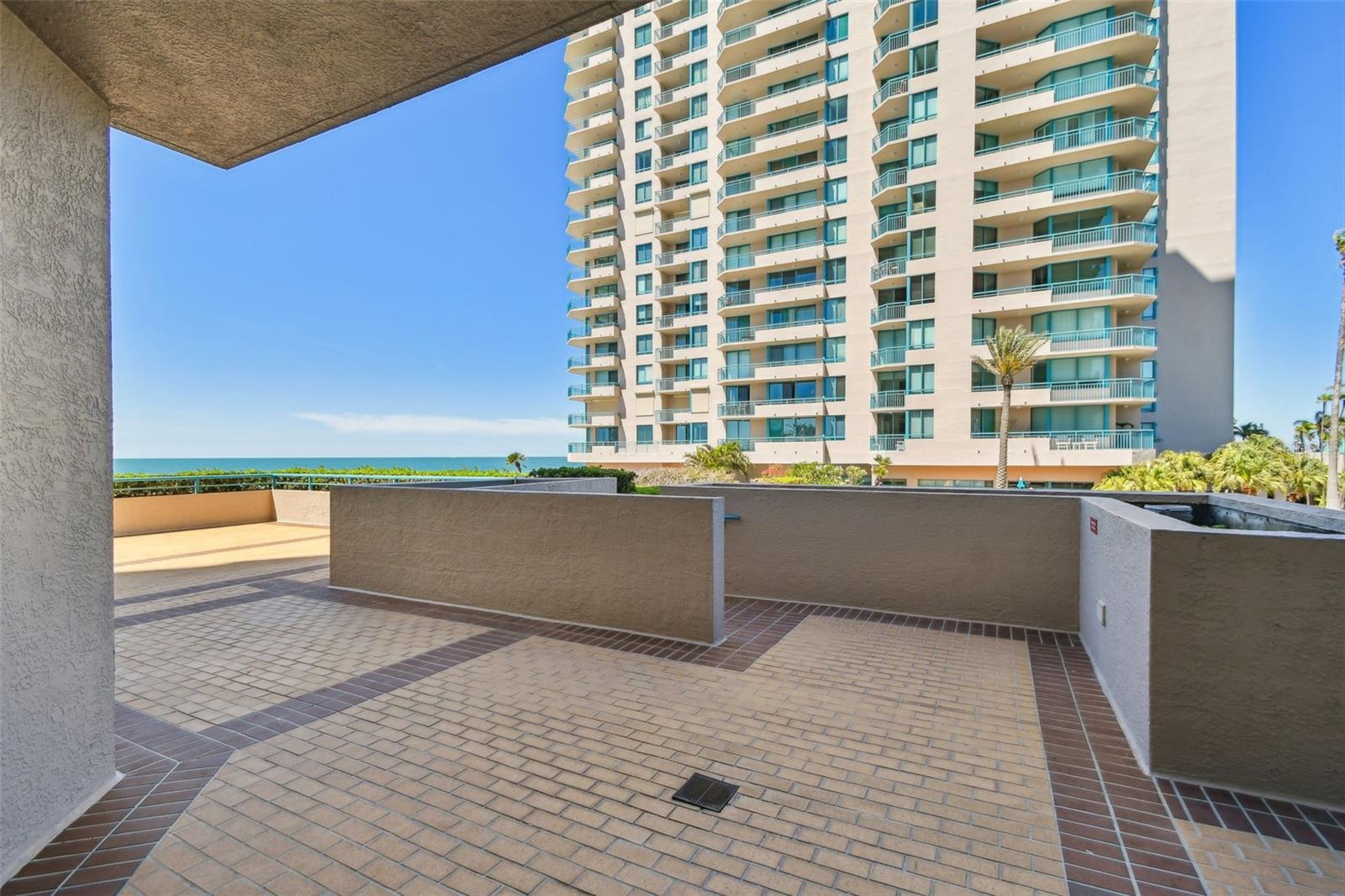 Image 59 of 100 For 1560 Gulf Boulevard 306