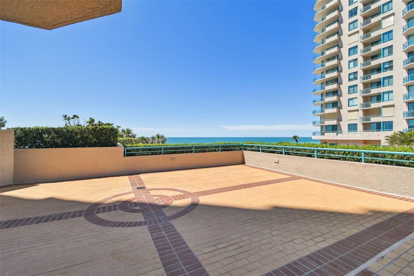 Image 60 of 100 For 1560 Gulf Boulevard 306