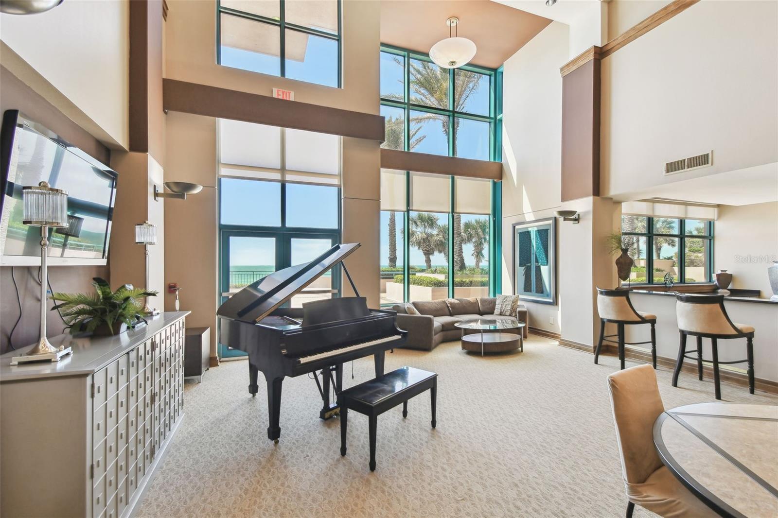 Image 68 of 100 For 1560 Gulf Boulevard 306