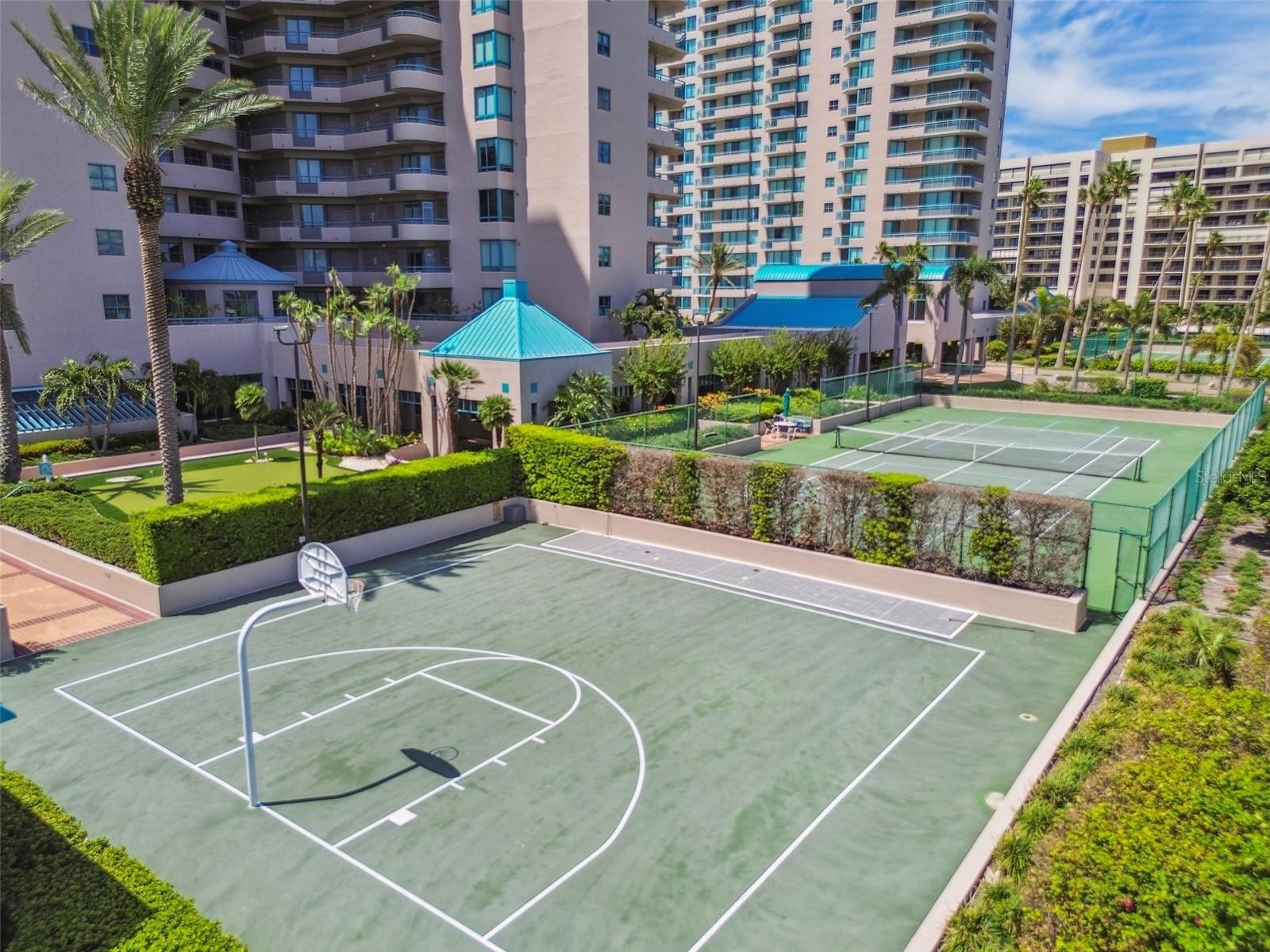Image 93 of 100 For 1560 Gulf Boulevard 306