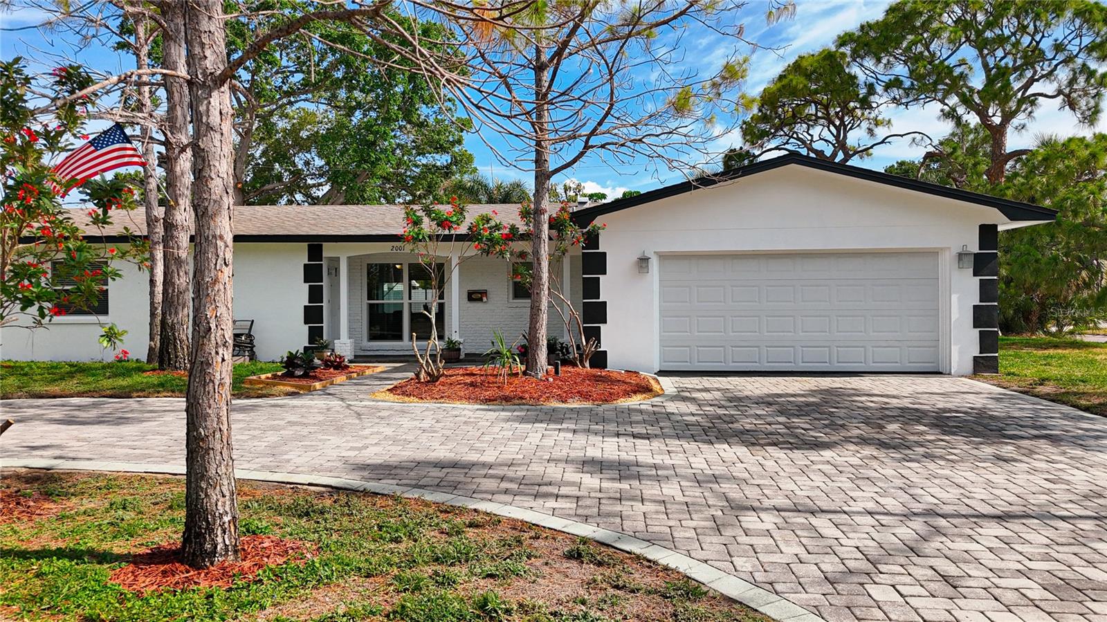 Details for 2001 Pinellas Point Drive S, ST PETERSBURG, FL 33712