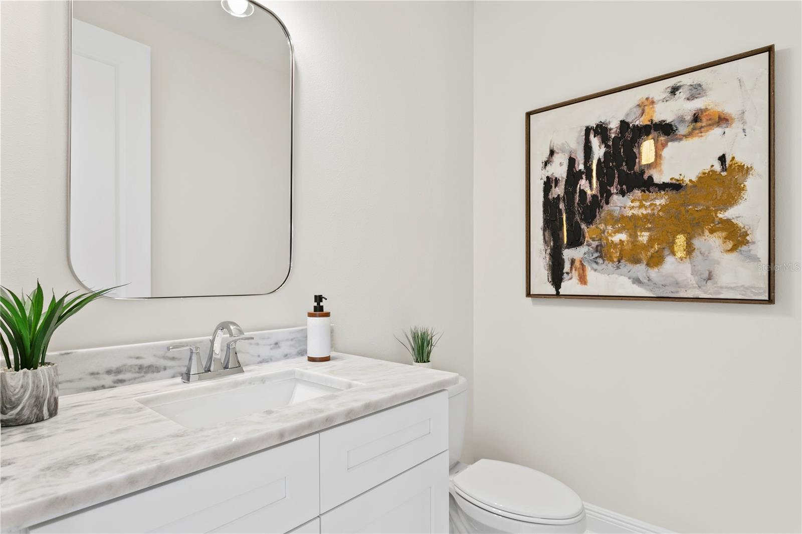 Image 11 of 40 For 208 Frances Avenue 3
