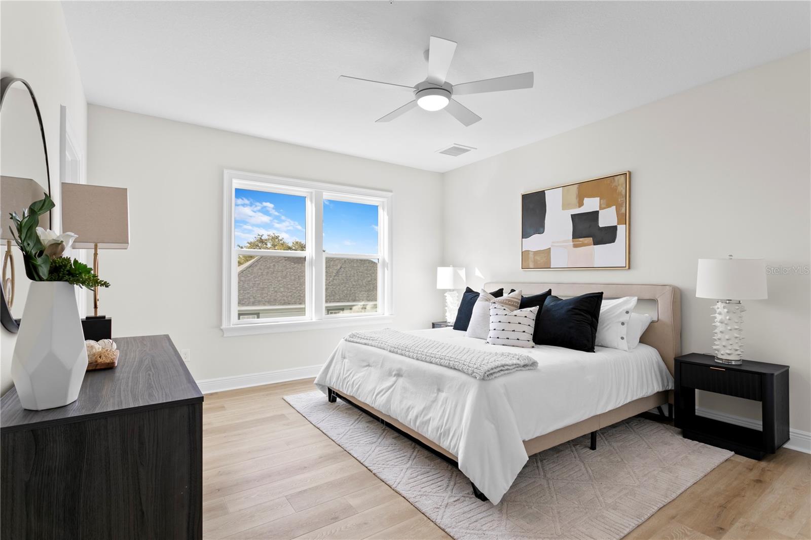 Image 32 of 40 For 208 Frances Avenue 3